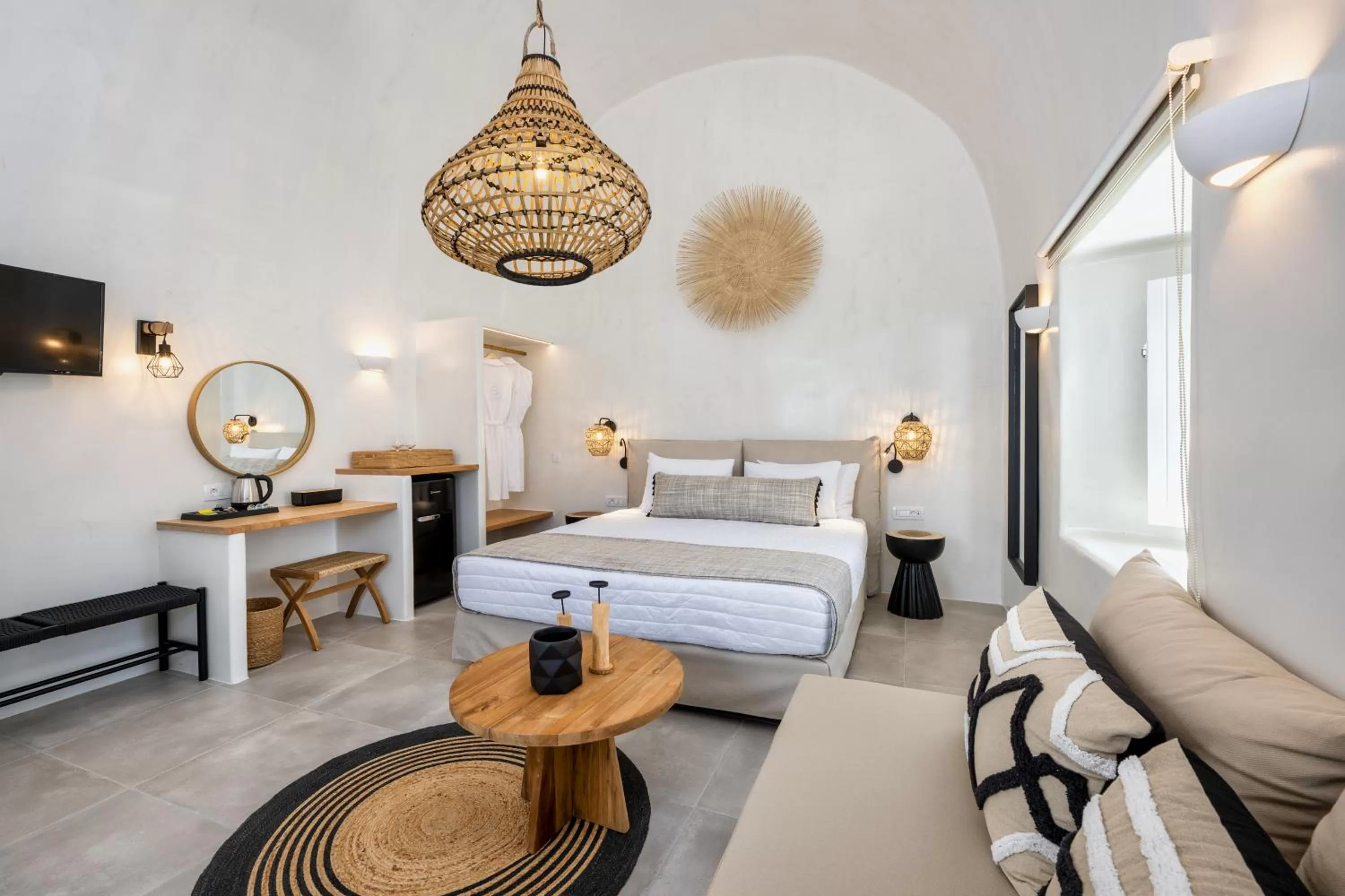 Bedroom, Bed in Hill Suites