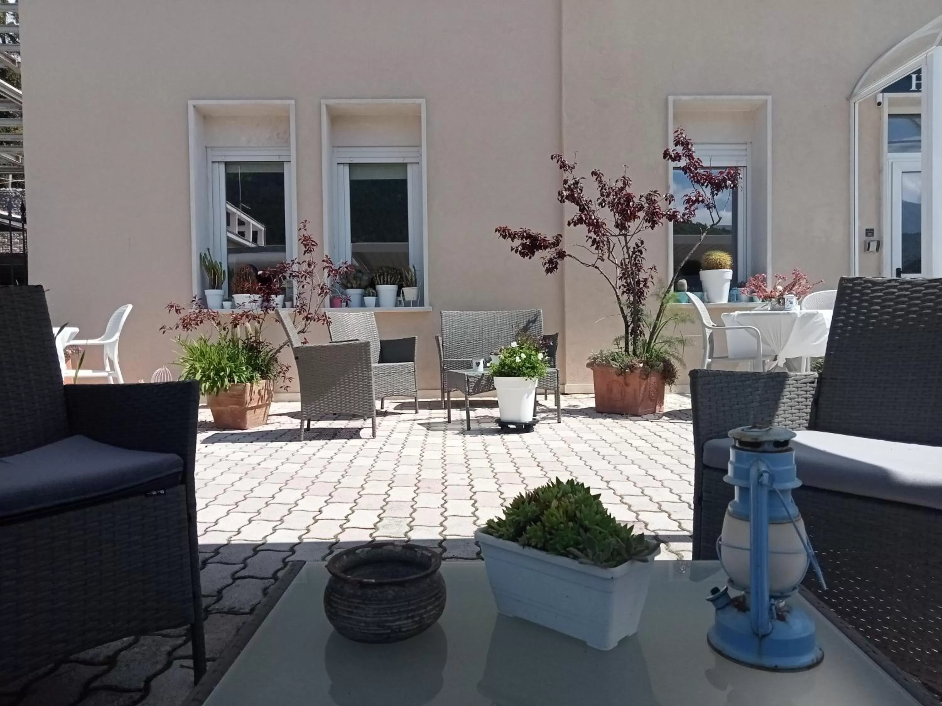 Patio in Hotel Porta Rivera