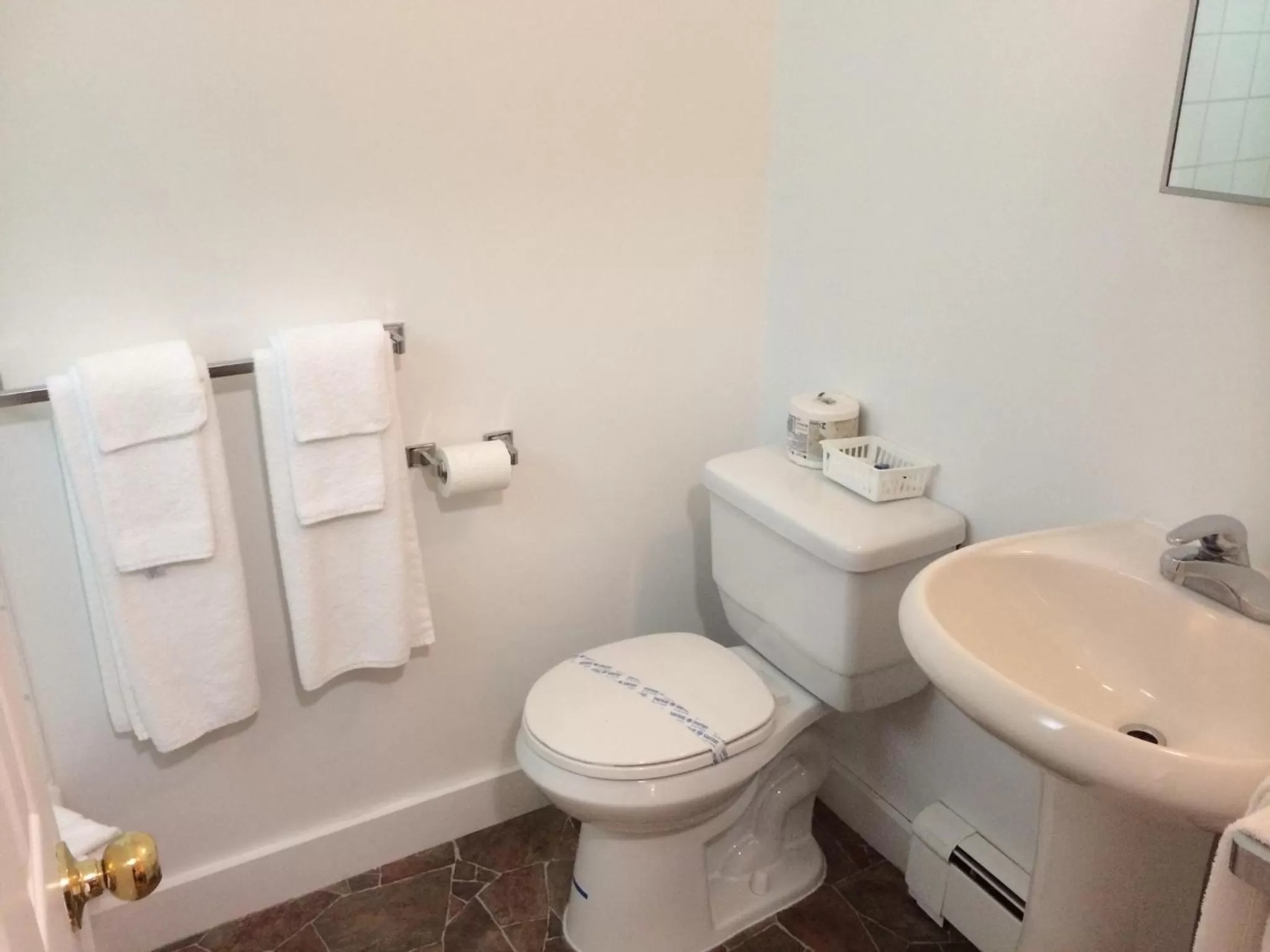 Carleton Motel and Coffee Shop