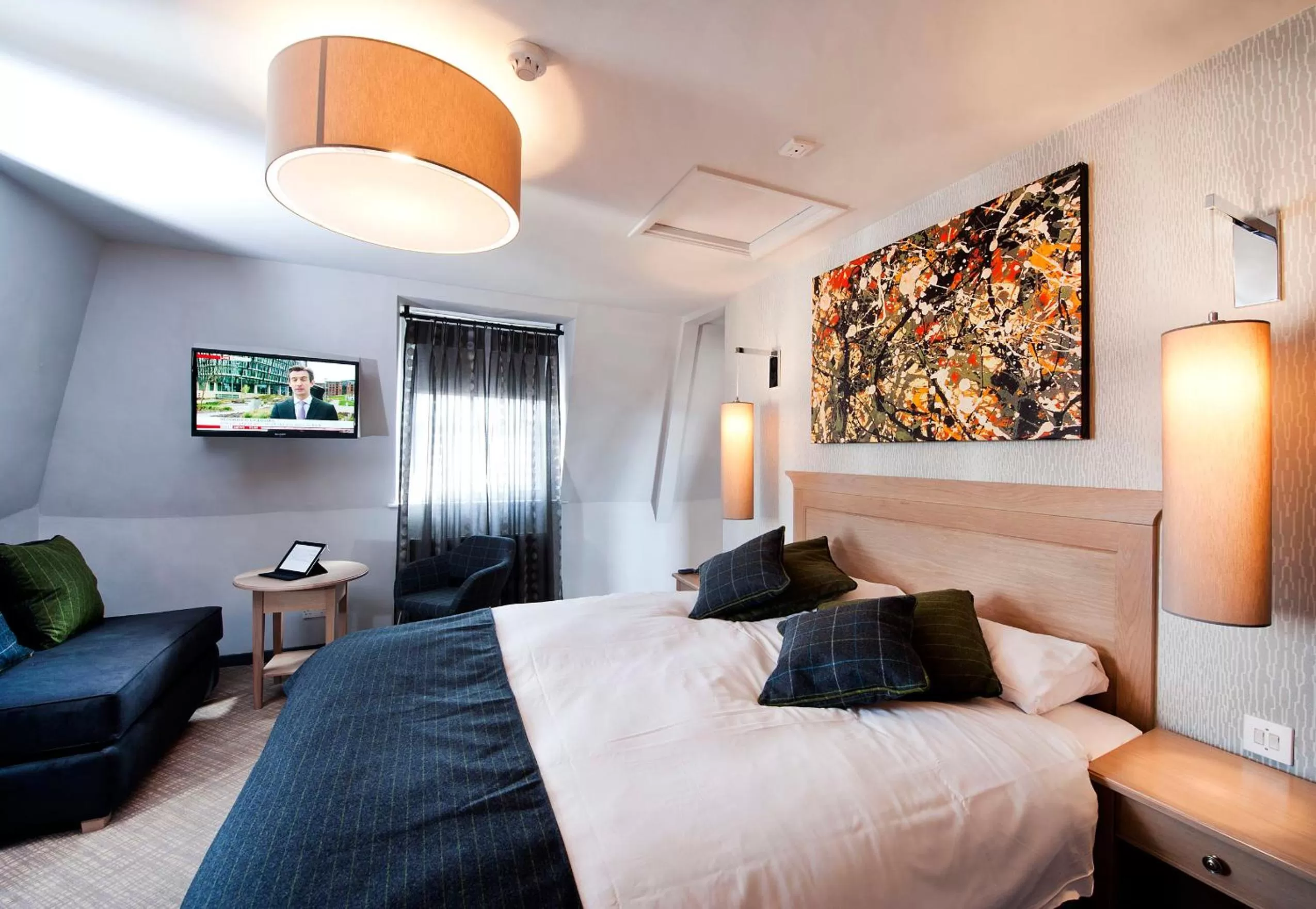 Coffee/tea facilities, Bed in Dog and Partridge by Greene King Inns