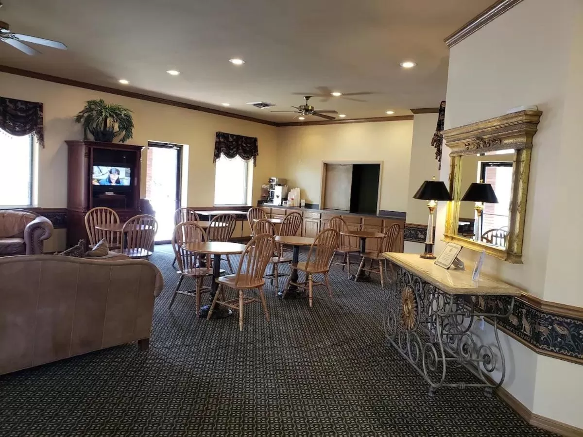 Breakfast in Hot Springs Village Inn