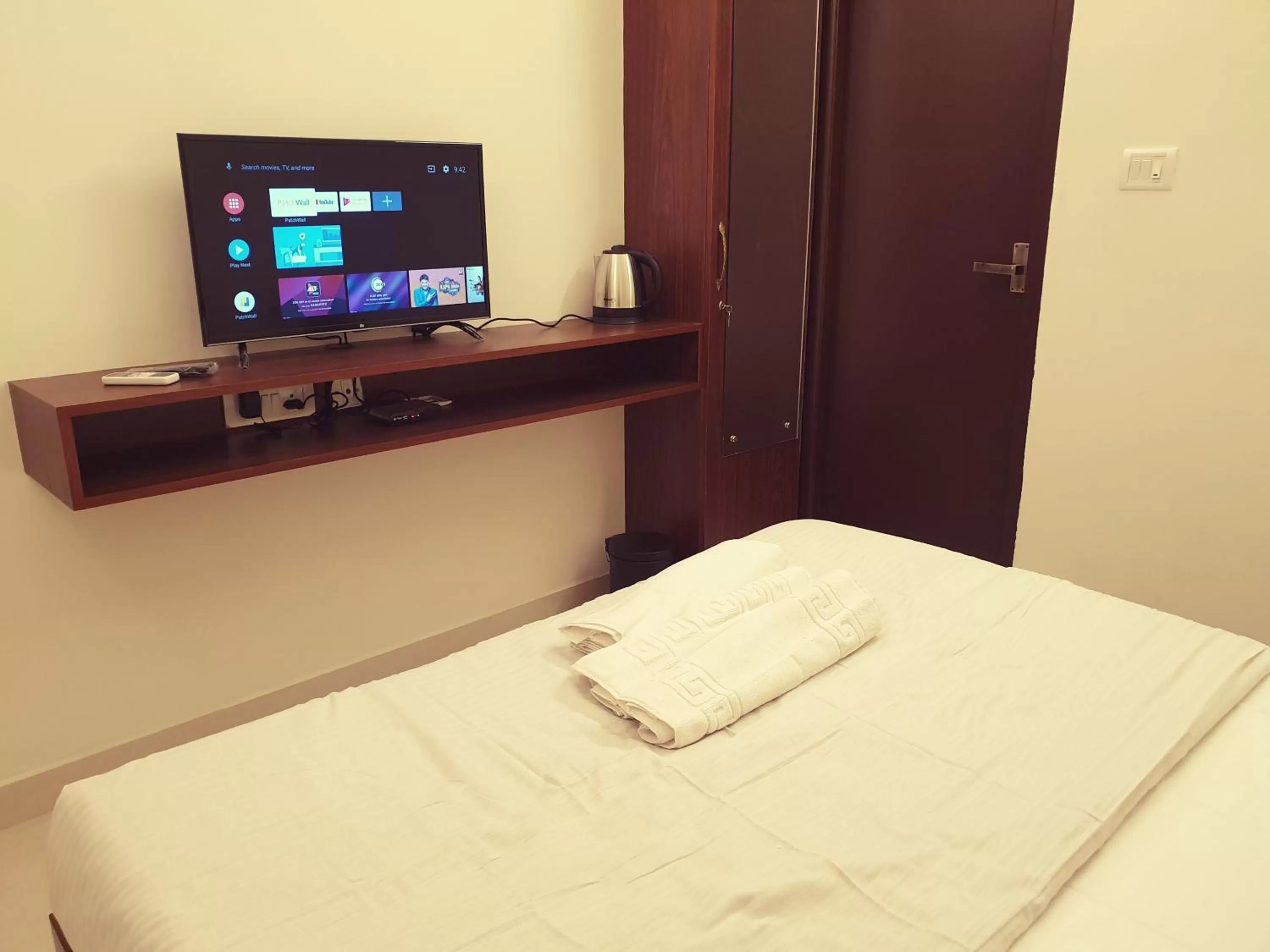 Bedroom, Bed in Chippy Inn