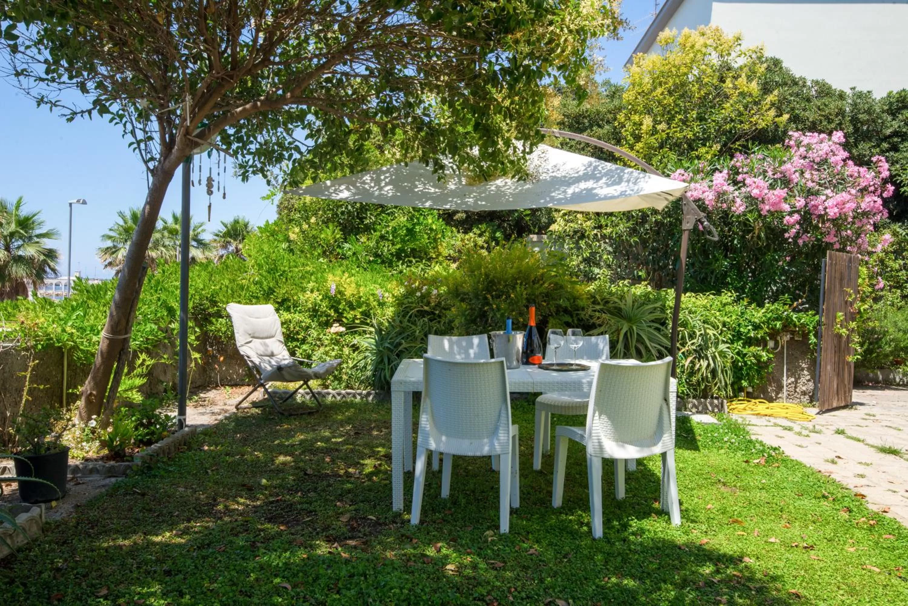 Day in Maison De Revel