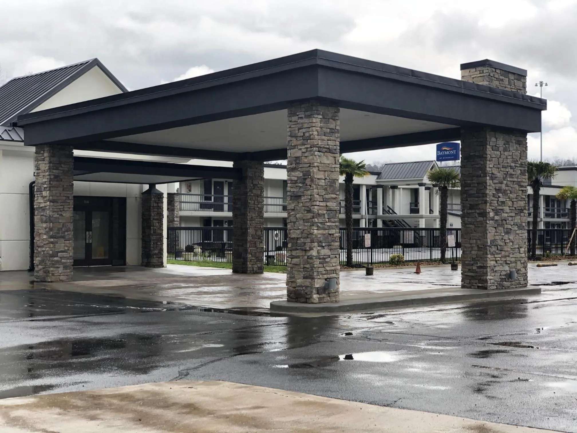 Facade/entrance in Quality Inn Dalton East