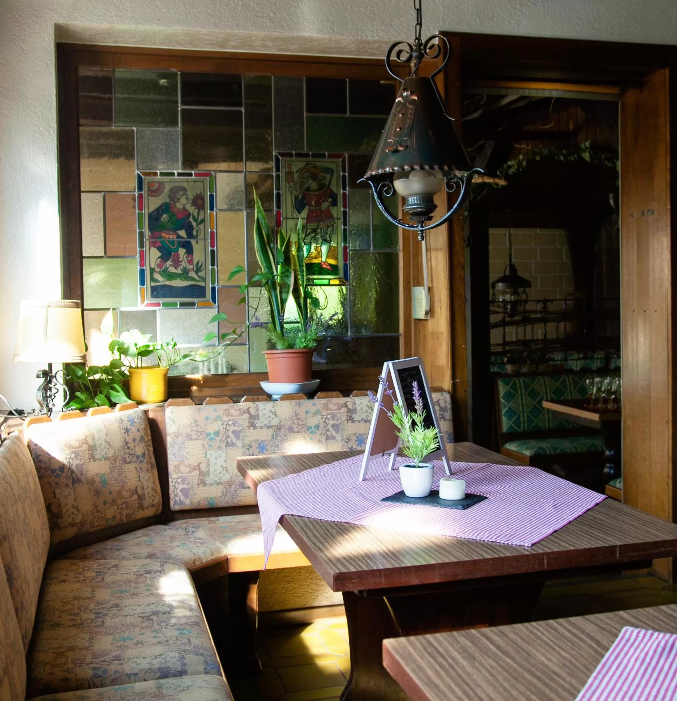 Restaurant/places to eat in Herzog's Ulsterbrücke Garni Hotel