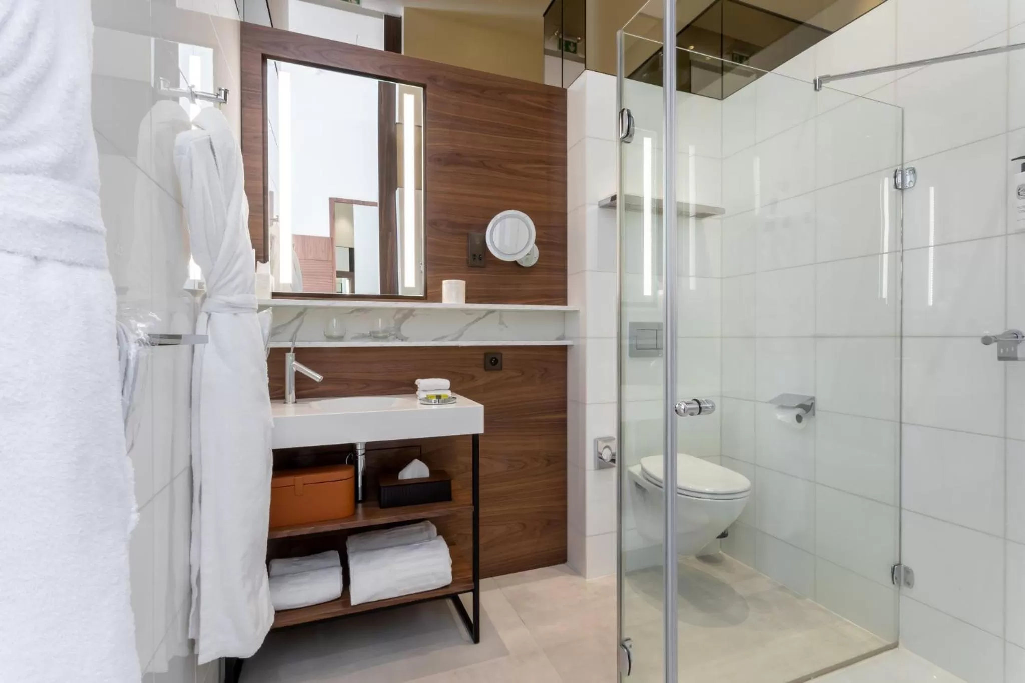 Bathroom in InterContinental Paris Champs Elysées Etoile by IHG