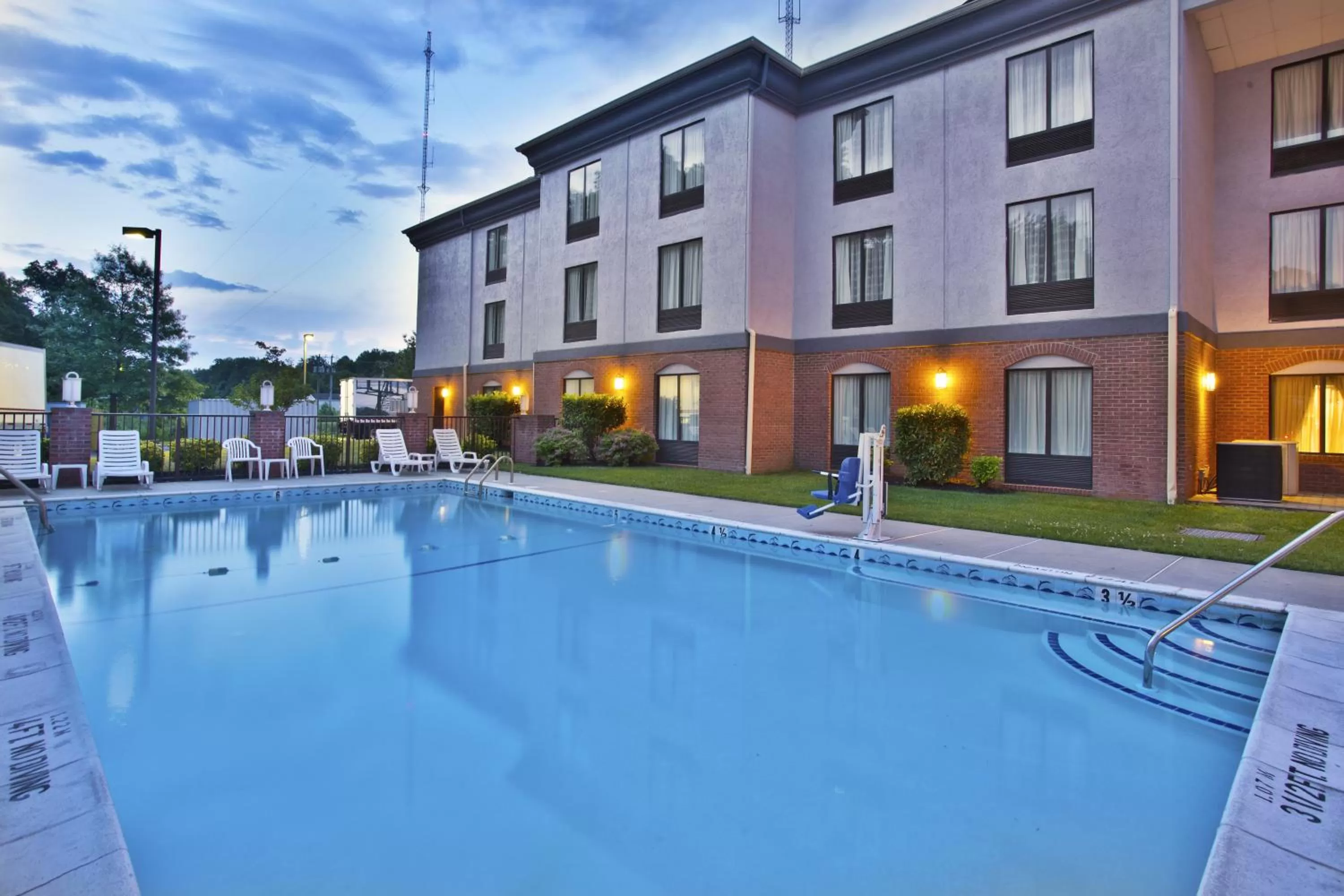 Swimming pool in Holiday Inn Express Hotel and Suites Harrington - Dover Area by IHG