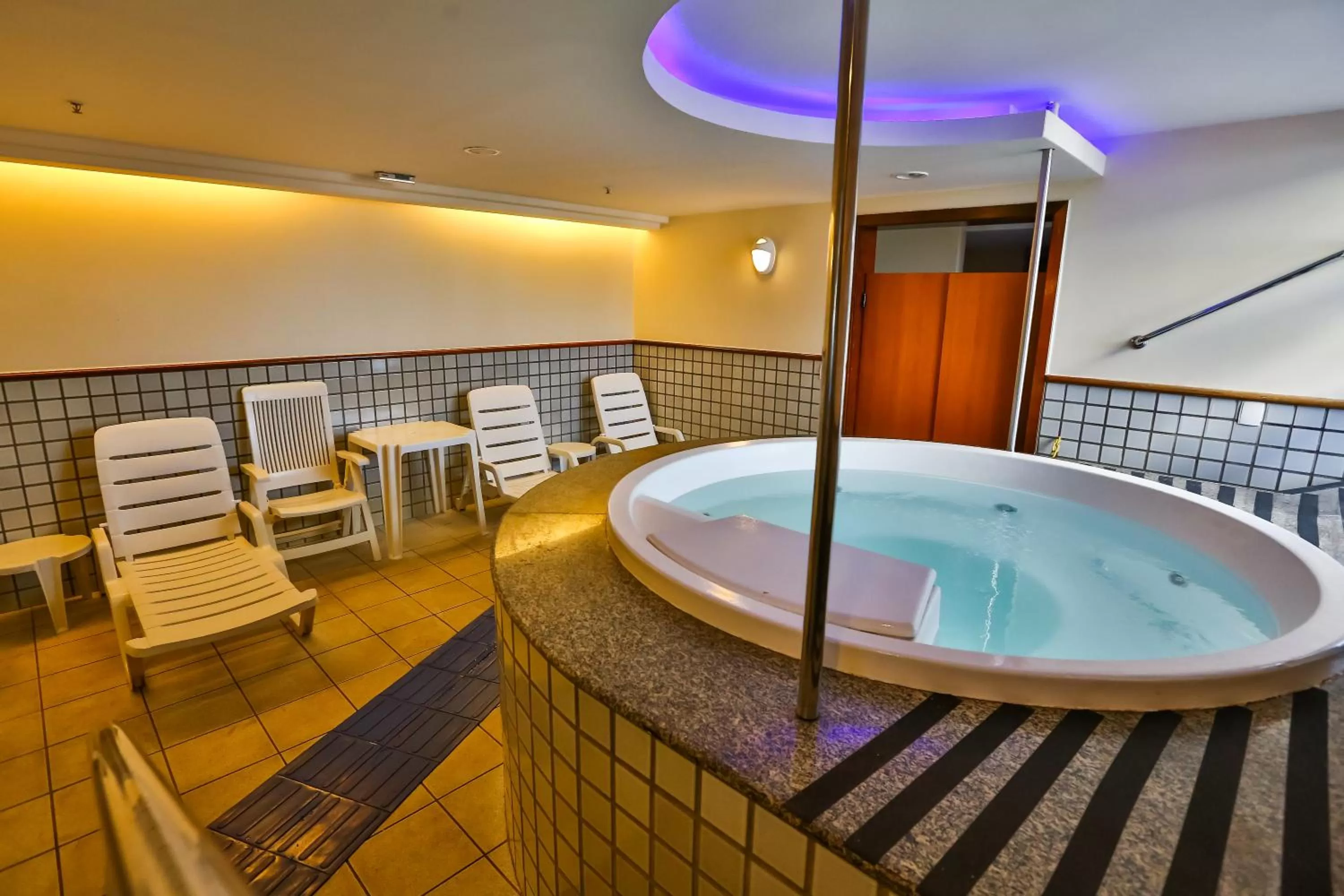 Hot Tub in Metropolitan Hotel Brasília