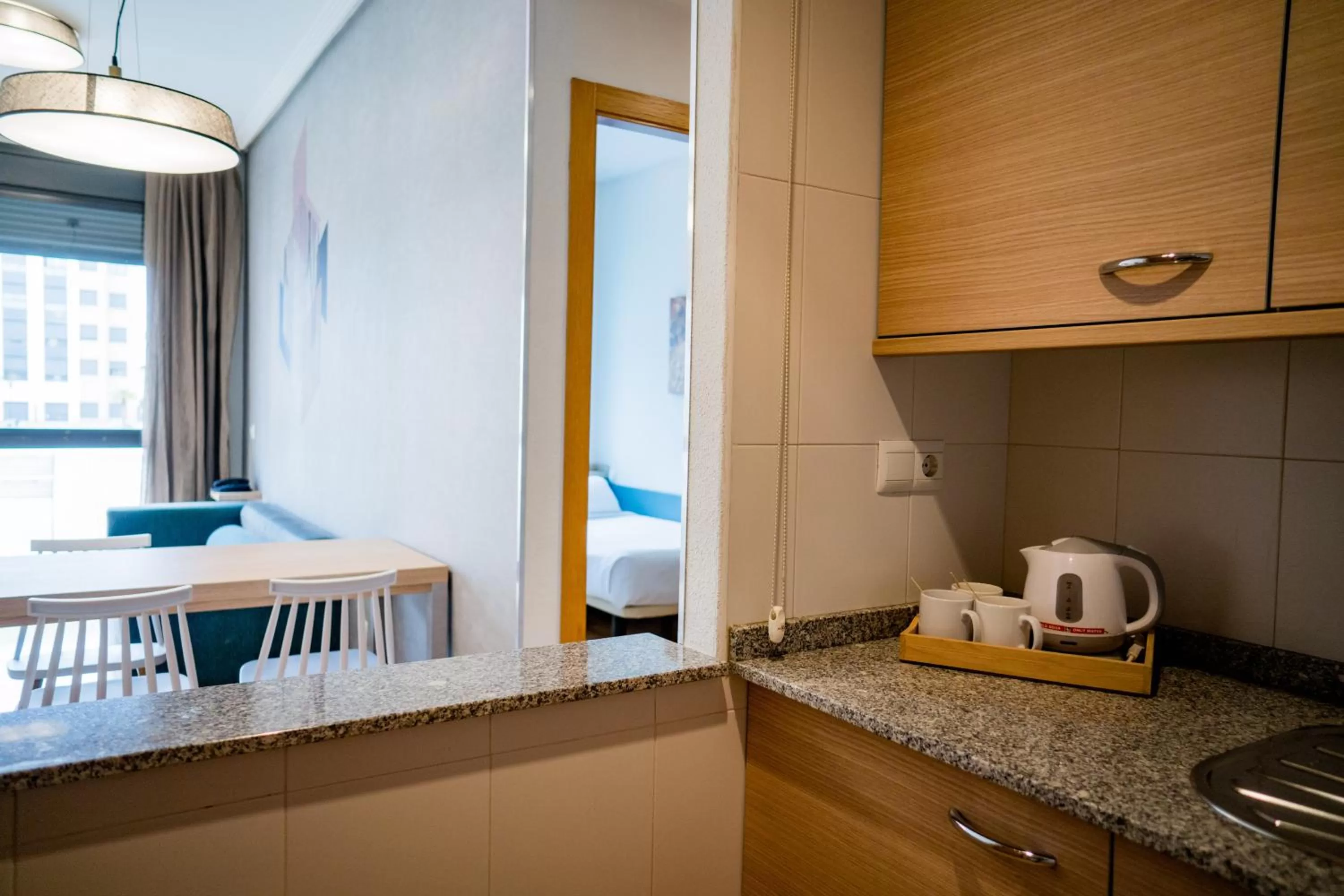 Coffee/tea facilities in Compostela Suites