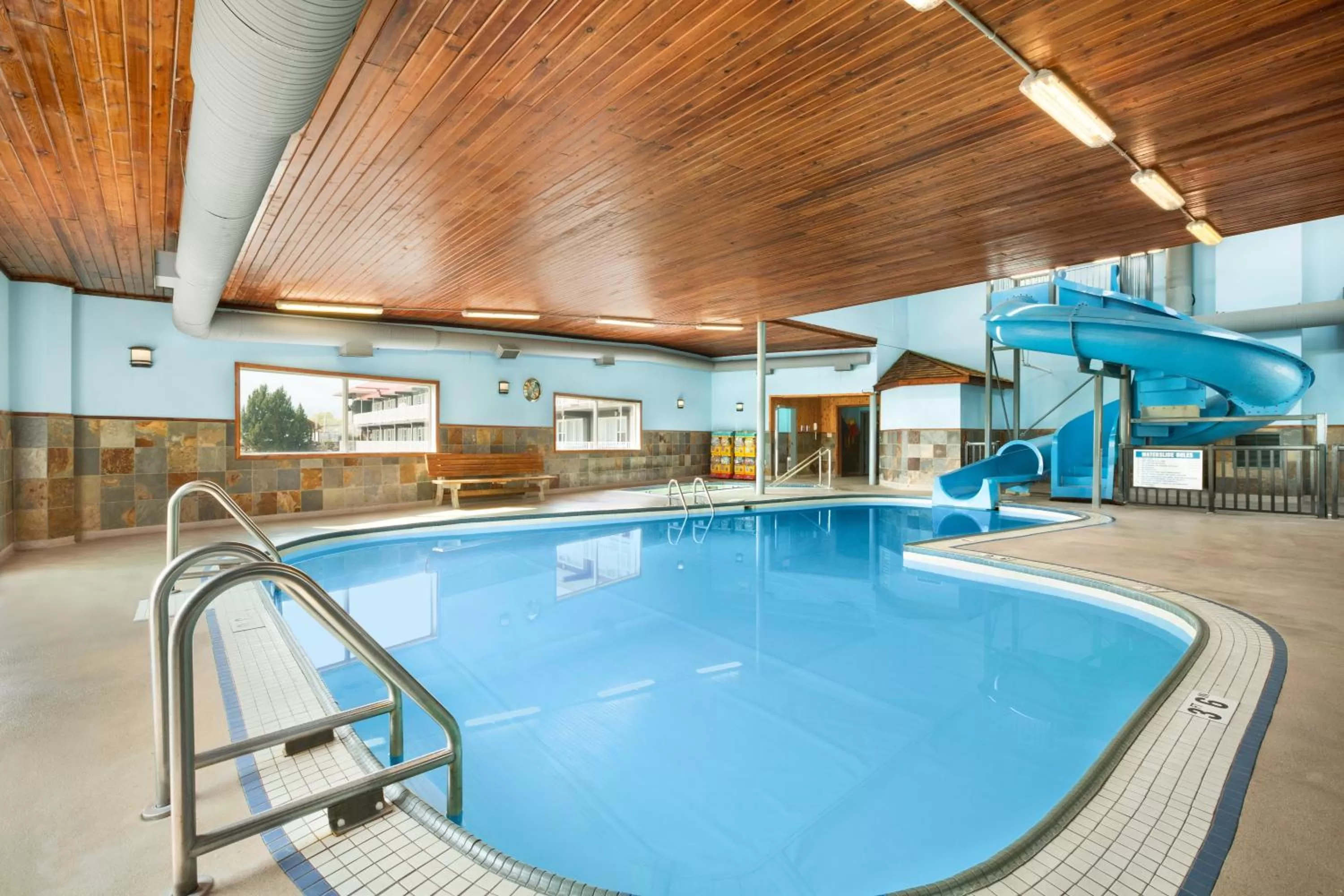 Swimming pool in Days Inn by Wyndham Golden