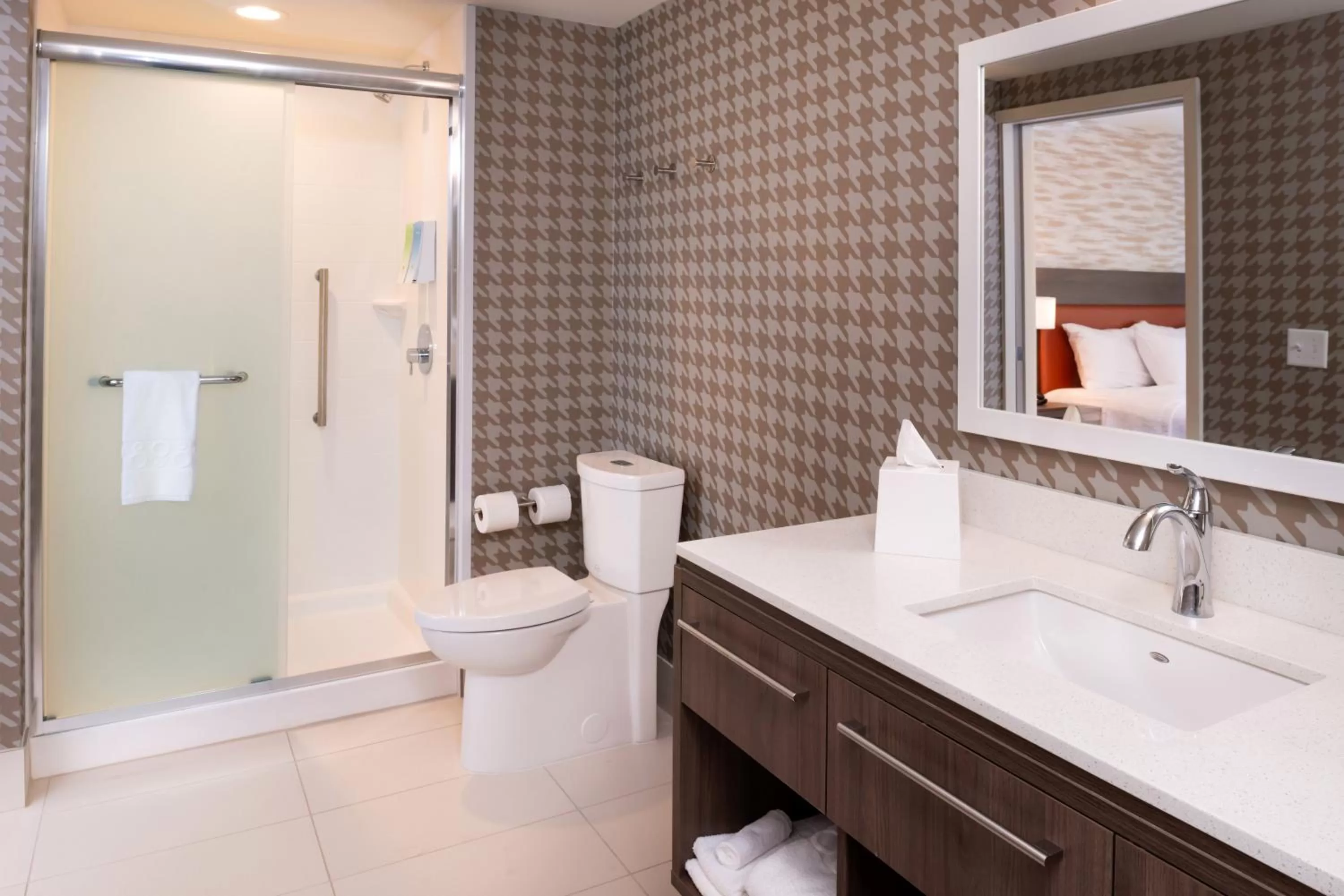 Shower in Home2 Suites By Hilton Columbus/West, OH