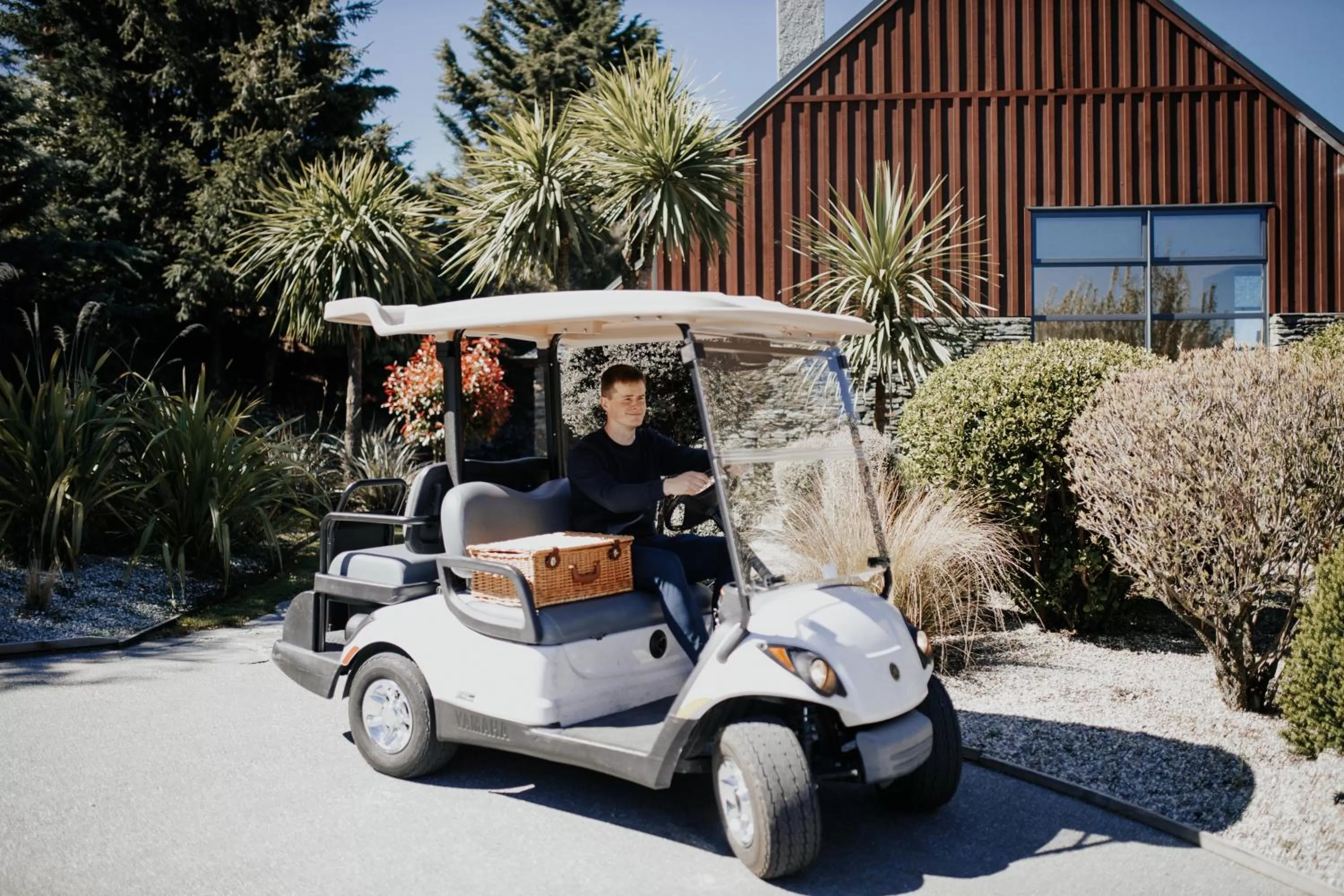 Area and facilities in Azur Lodge