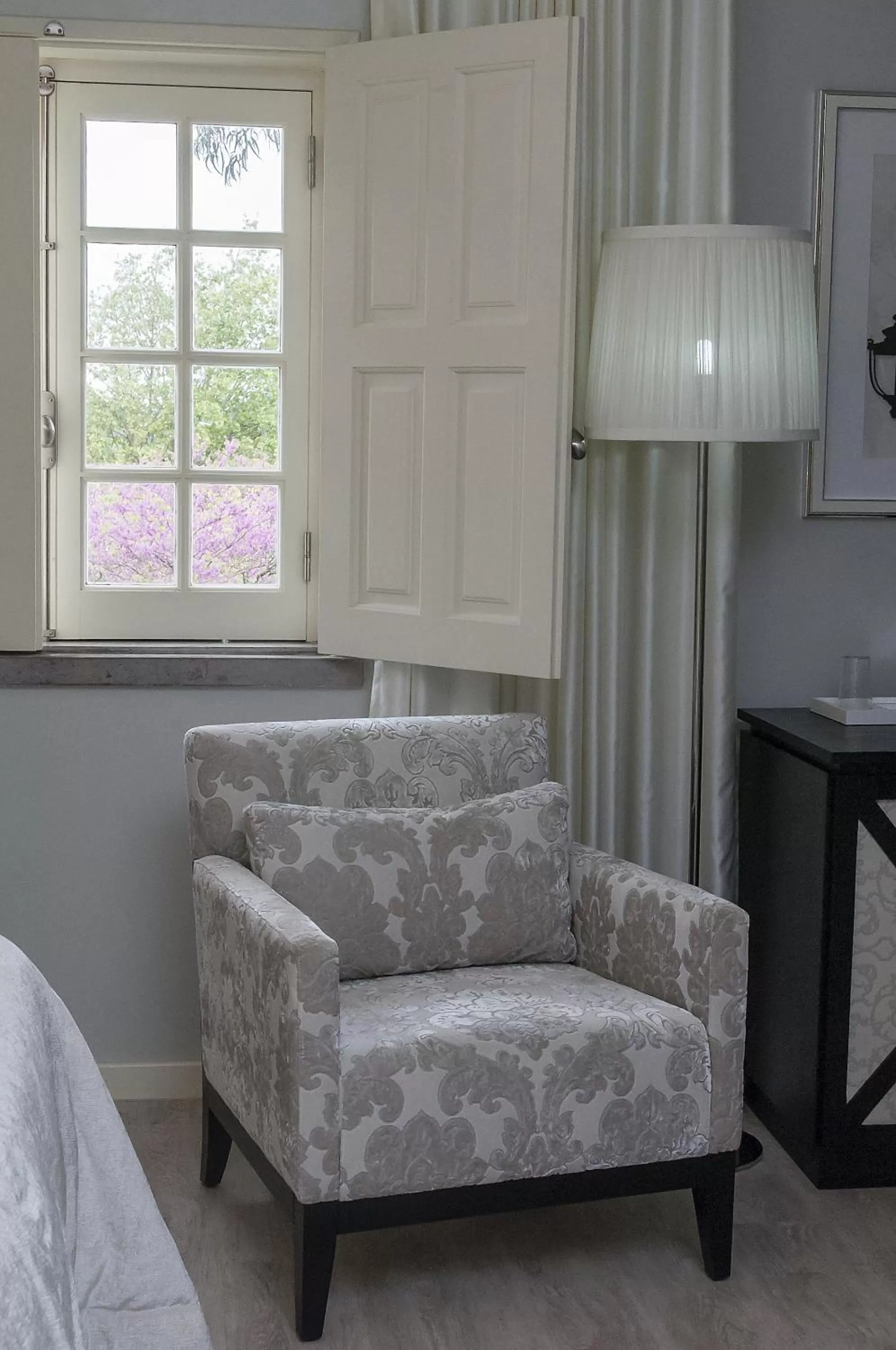 Photo of the whole room, Bed in Josefa D`Obidos Hotel