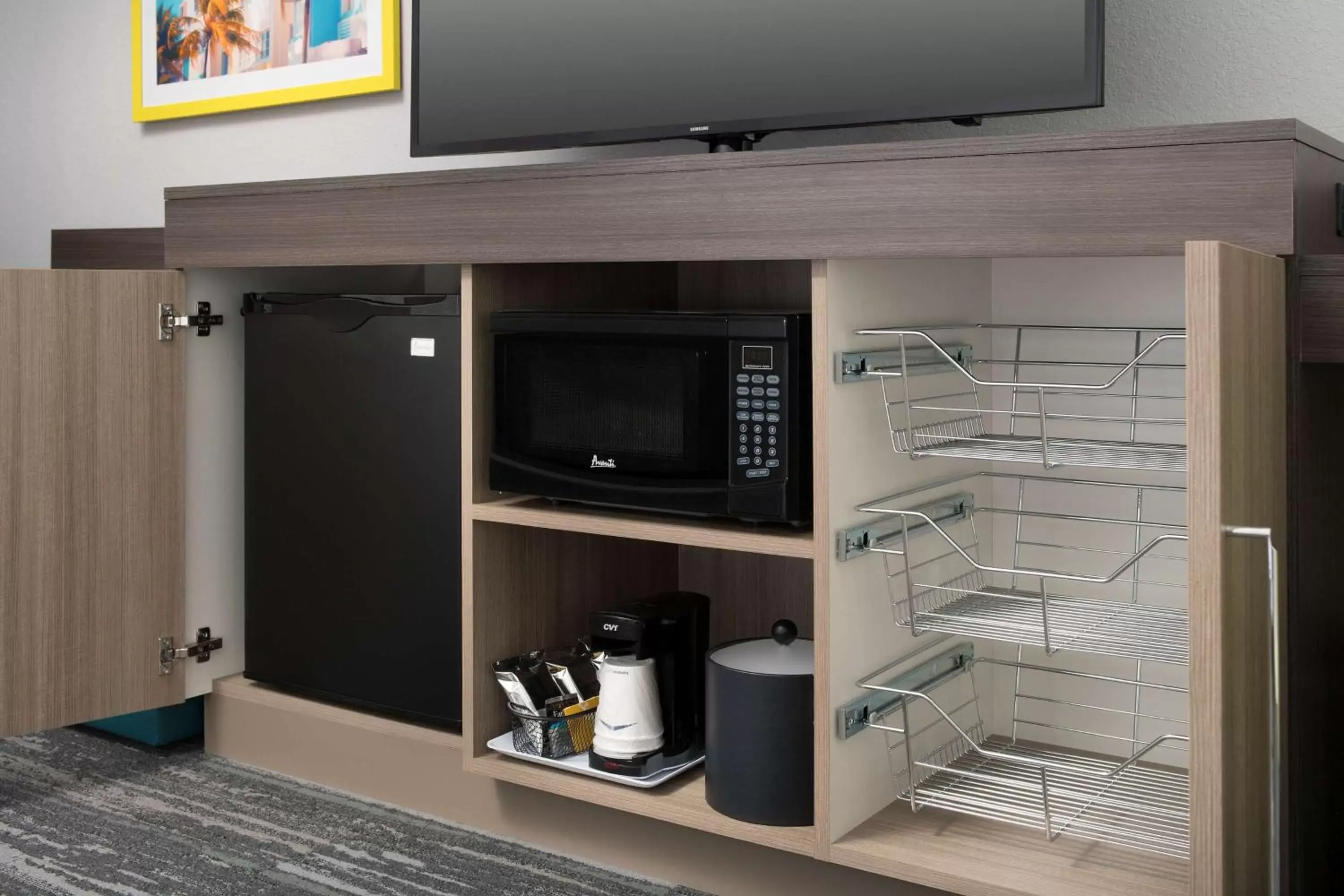 Queen Room with Two Queen Beds - Mobility Access/Non-Smoking in Hampton Inn Miami Airport East Queen Room with Two Queen Beds - Mobility Access/Non-Smoking in Hampton Inn Miami Airport East