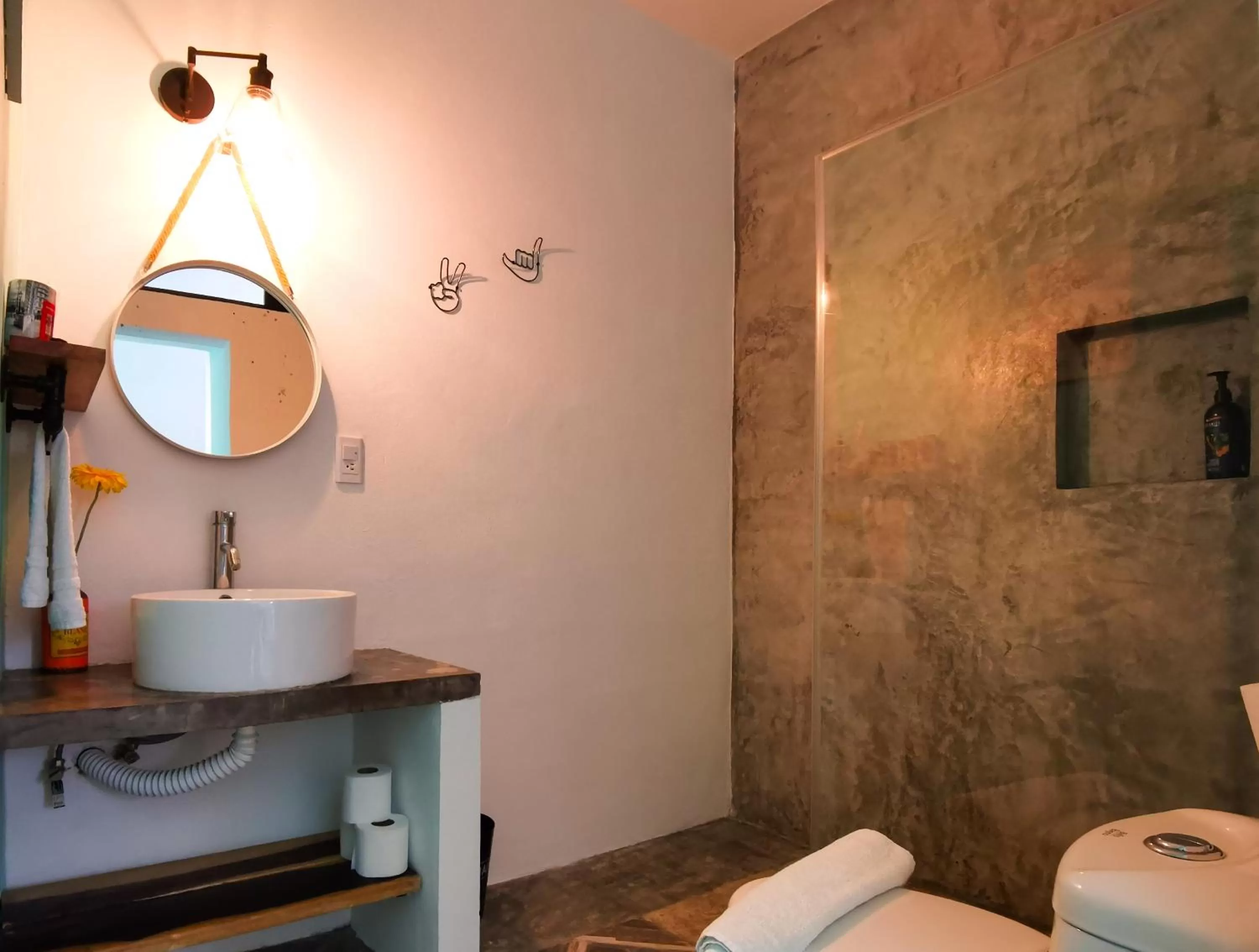 Shower in Les Suites Calle 2 by Galian