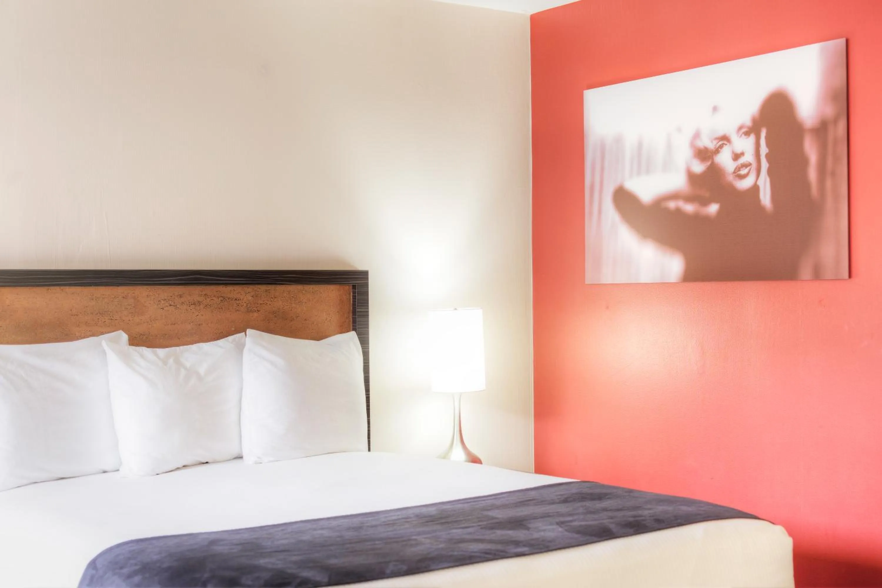 Decorative detail, Bed in Hotel Ruby