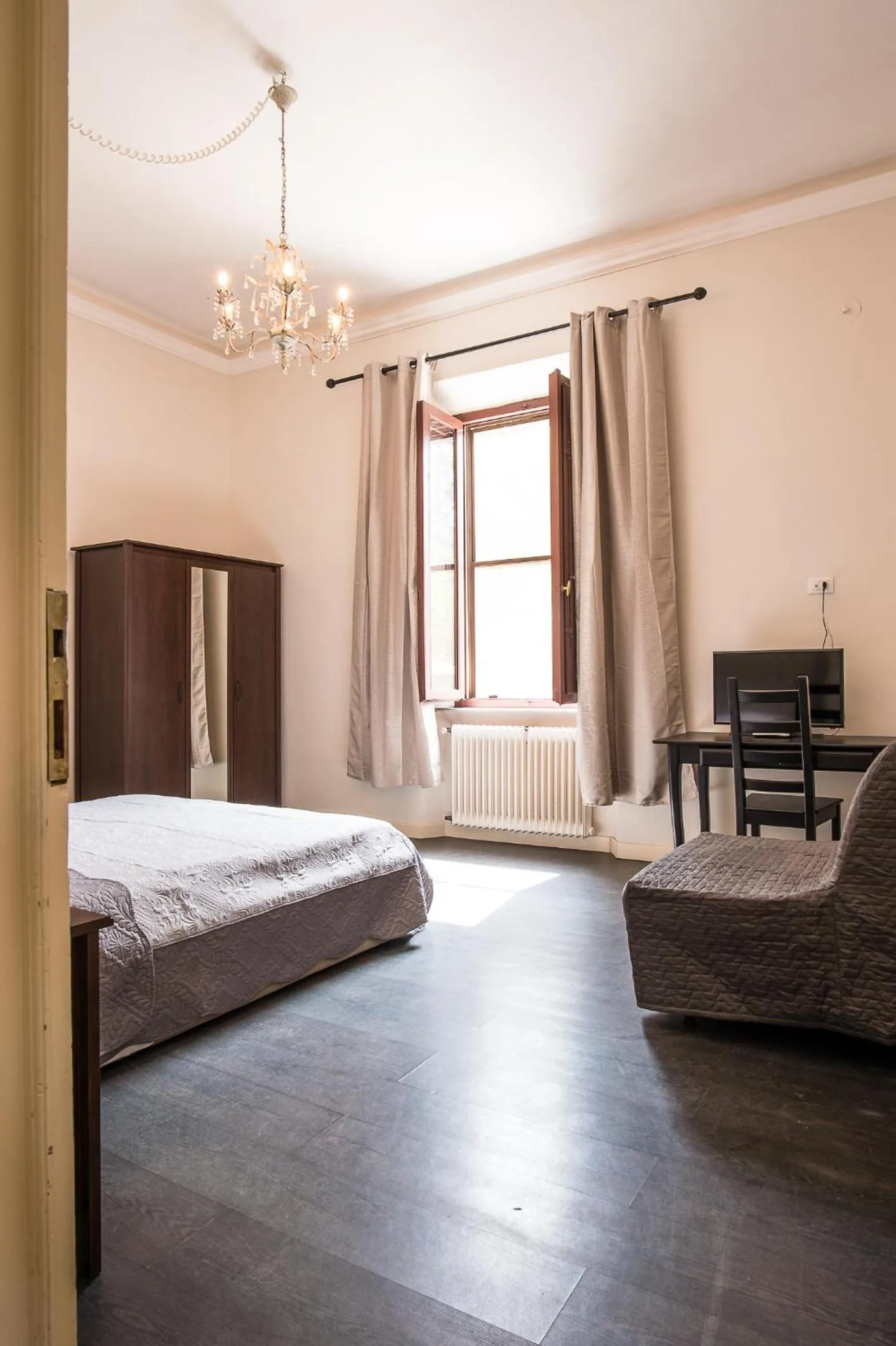 Photo of the whole room, Bed in B&B Villa Regina