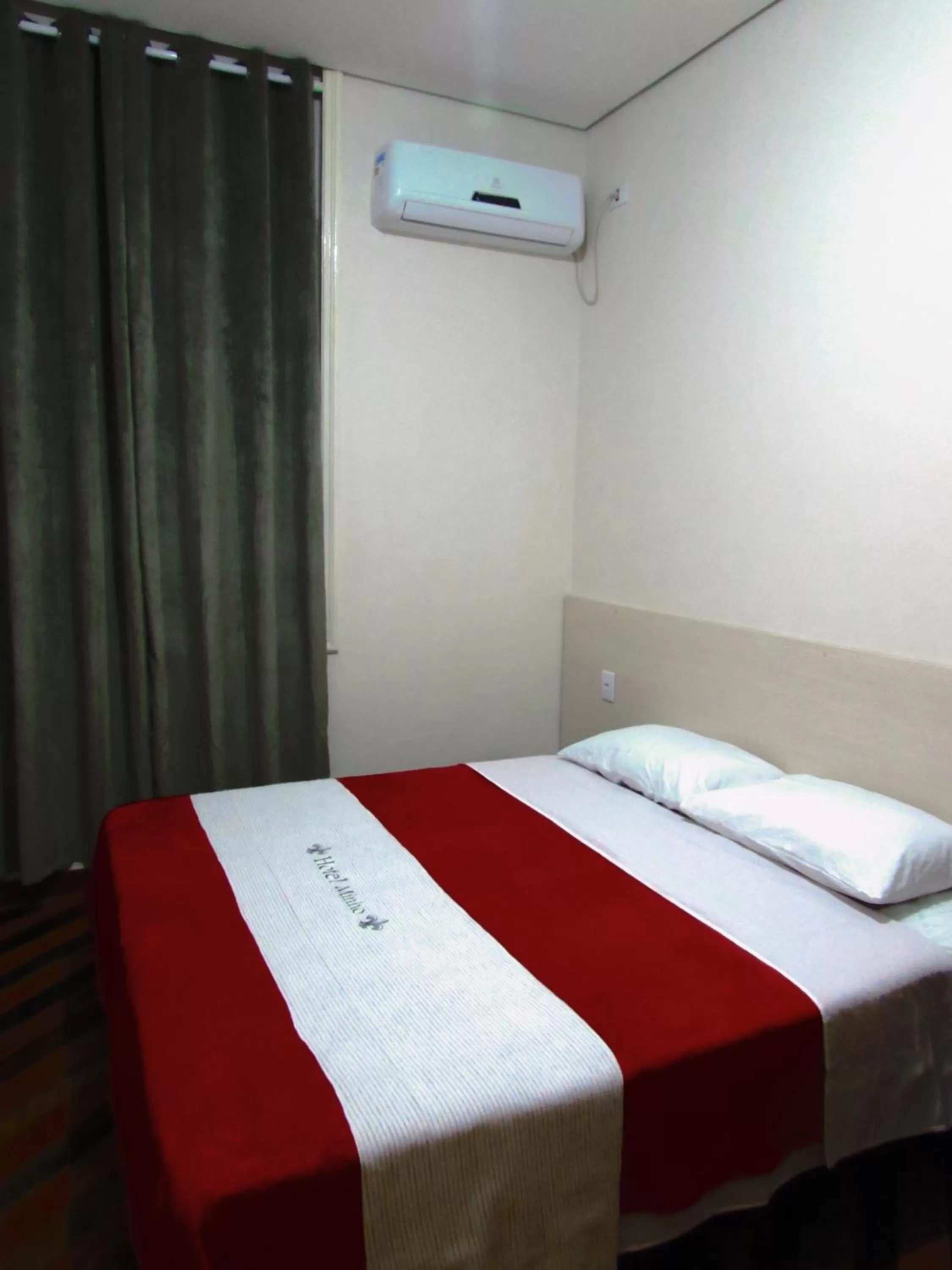 Bed in Hotel Minho - Próximo a 25 de Março, Brás, Bom Retiro e Hospital Pérola Byington