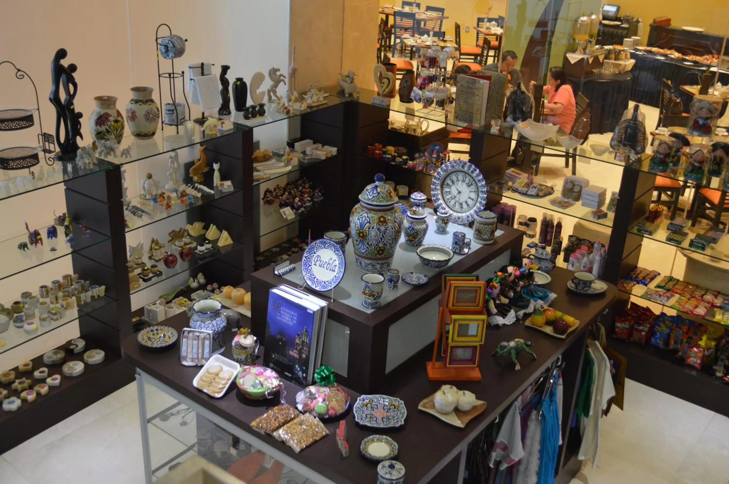 Shopping Area in Holiday Inn Puebla Finsa by IHG