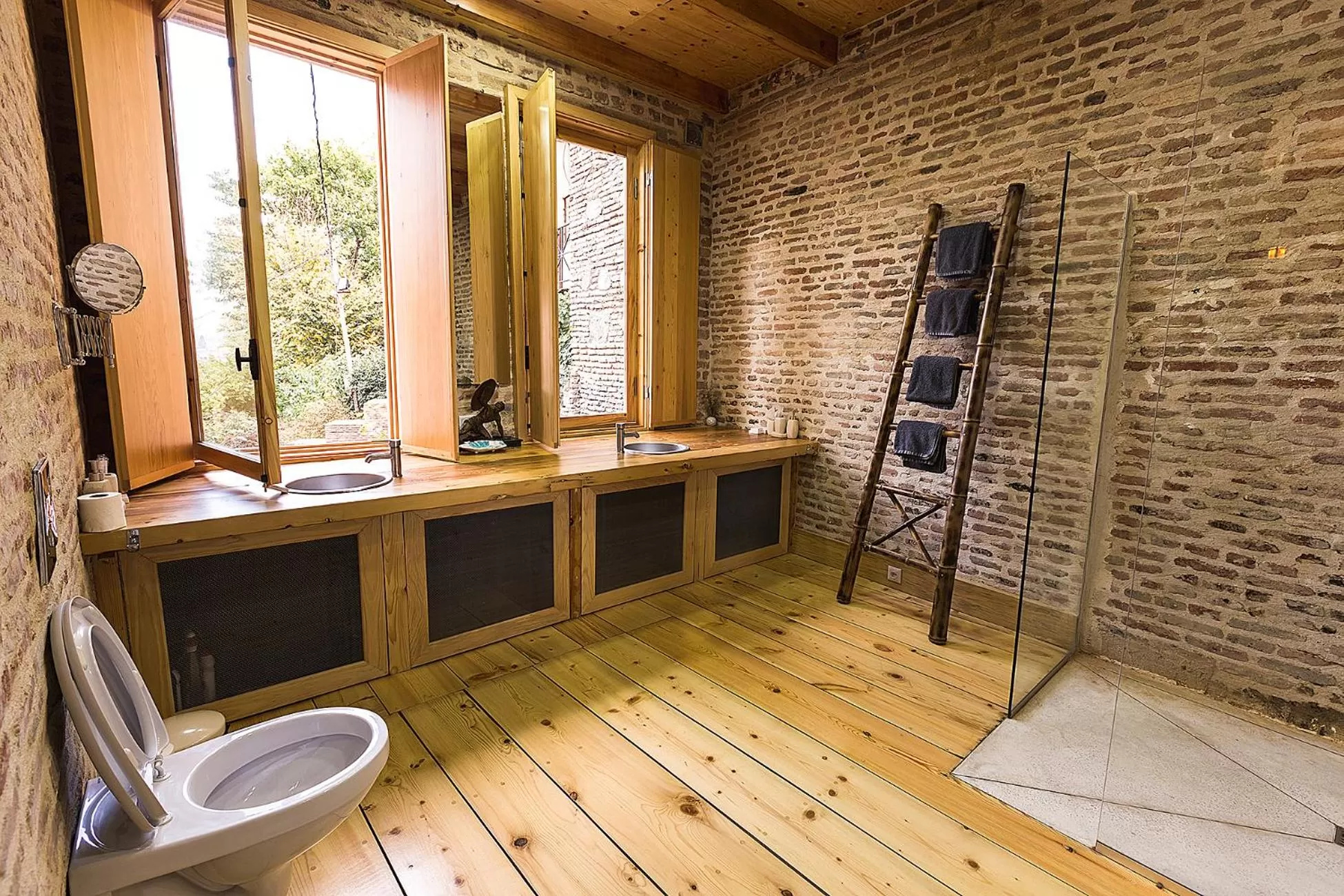 Shower in Castle in Old Town