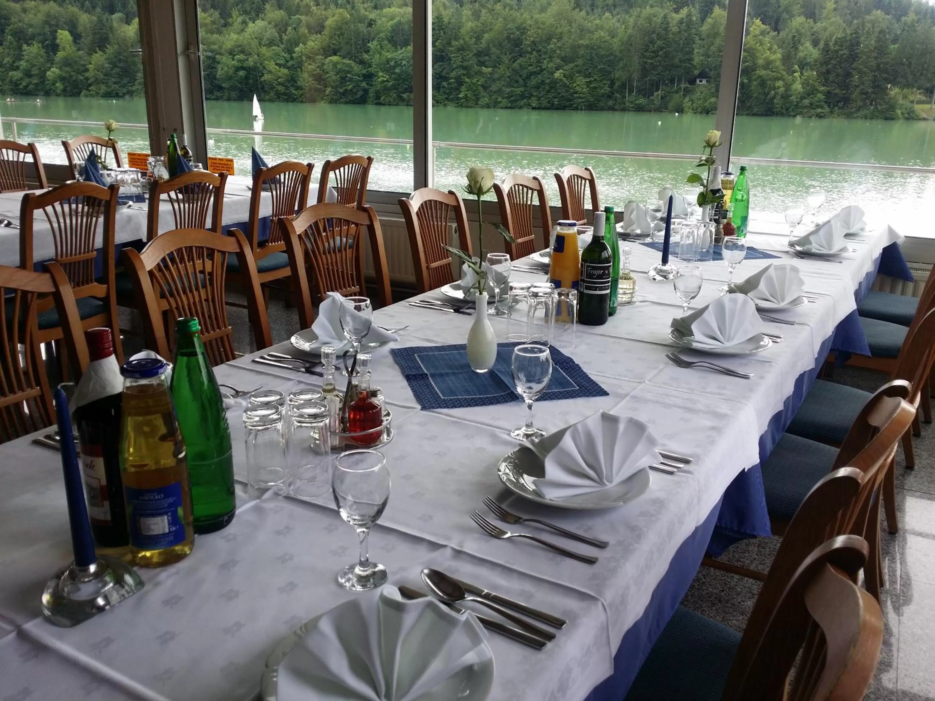 Balcony/Terrace, Restaurant/Places to Eat in Gostisce Jezero