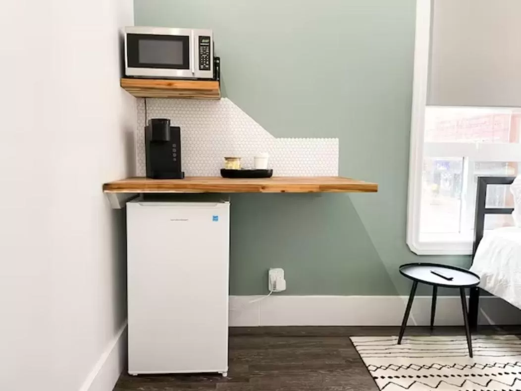 Kitchen/Kitchenette in Sleeping Giant BNB