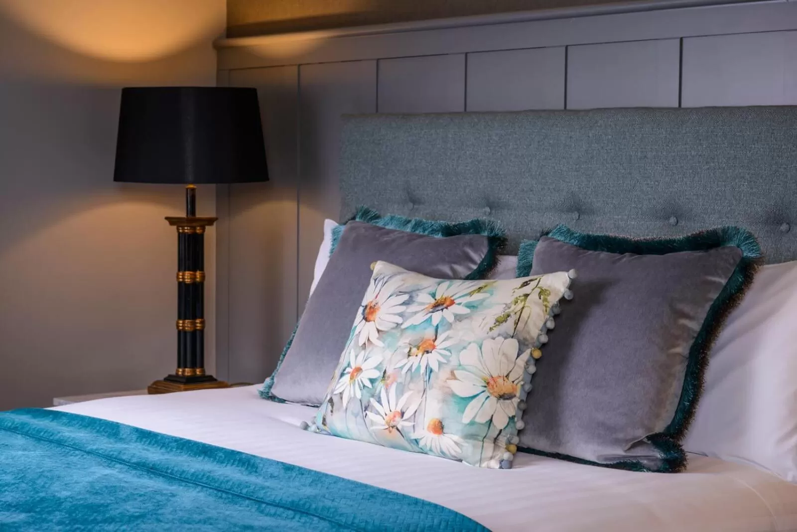 Bedroom, Bed in Killarney Dromhall Hotel