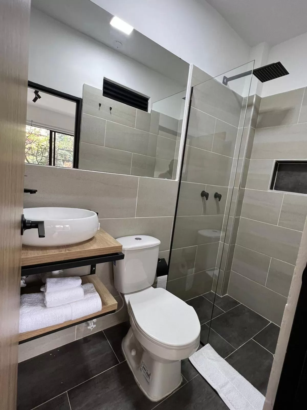 Toilet in HOTEL 9.5 SAN FERNANDO