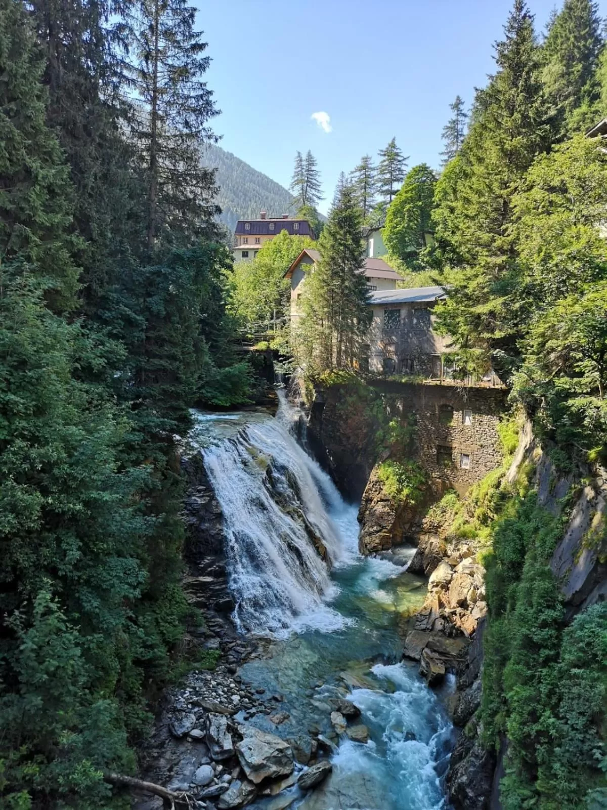 Neighbourhood in Hotel Echo