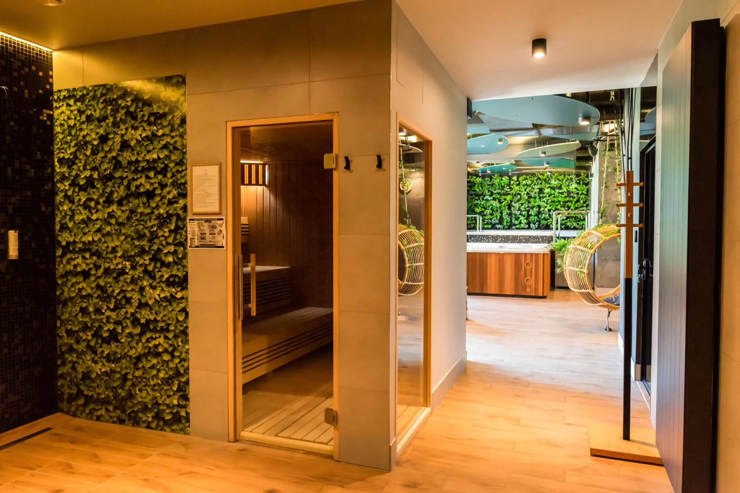 Sauna, Bed in FOLGA - Hotel, Restauracja, Browar, SPA