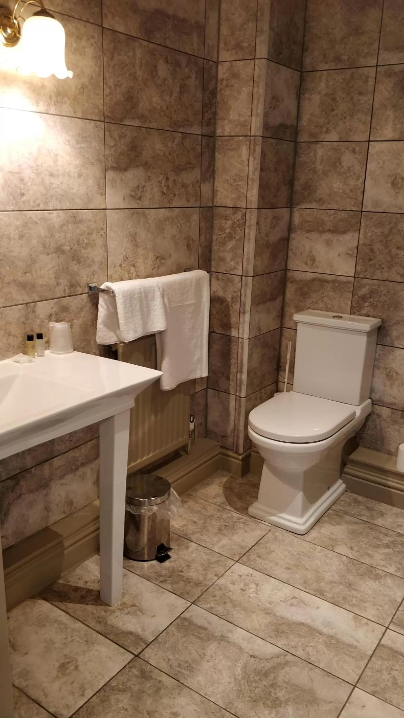 Bathroom in The Spread Eagle Hotel