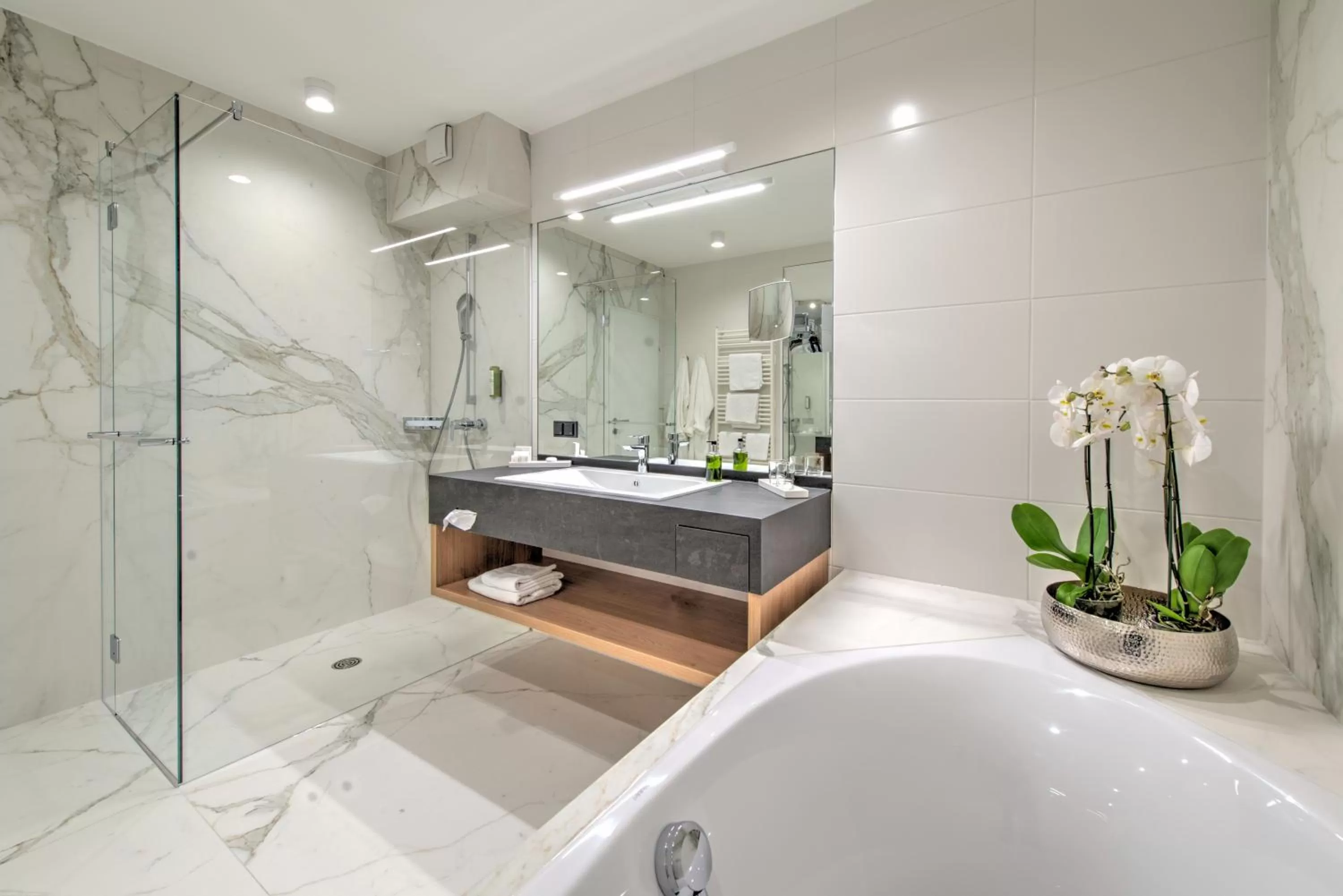 Bathroom in Hotel Turmhof