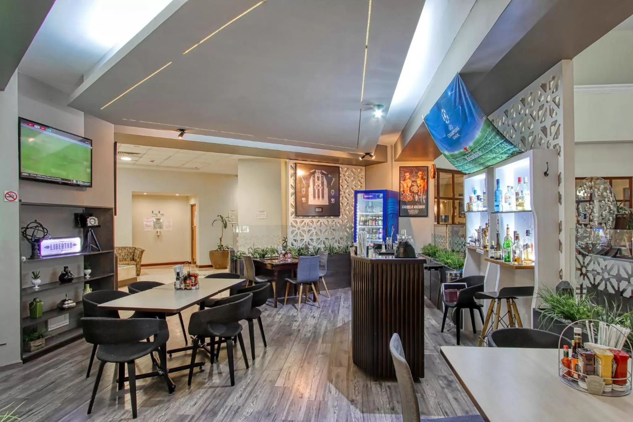 Lounge or bar in Holiday Inn Leon-Convention Center by IHG