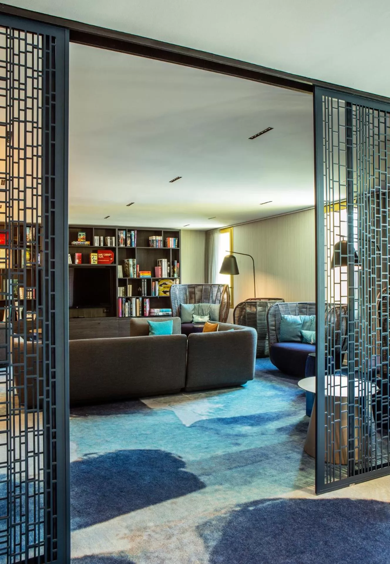 Living room in Crowne Plaza - Nice - Grand Arenas by IHG