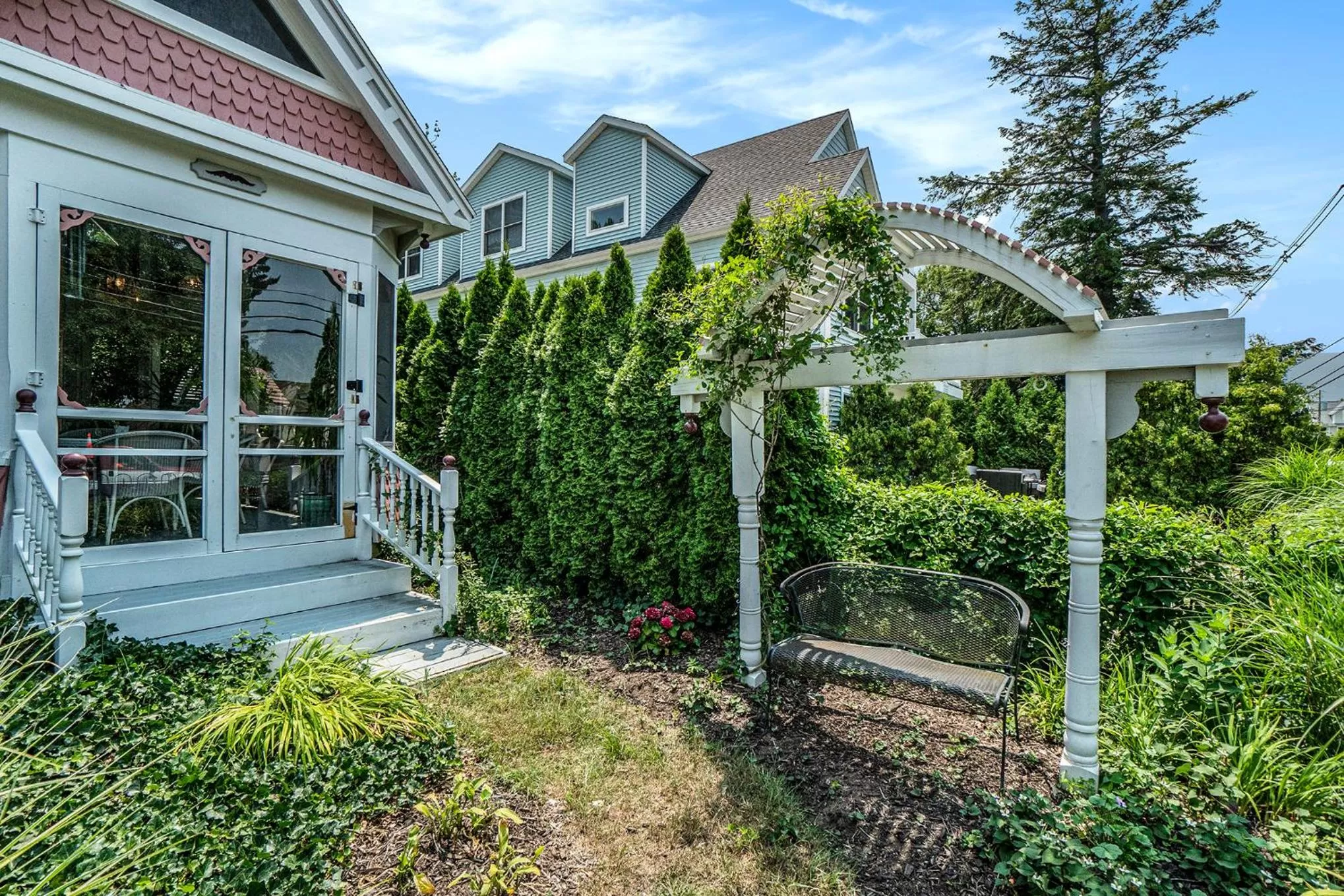 Property building in Yelton Manor Bed and Breakfast