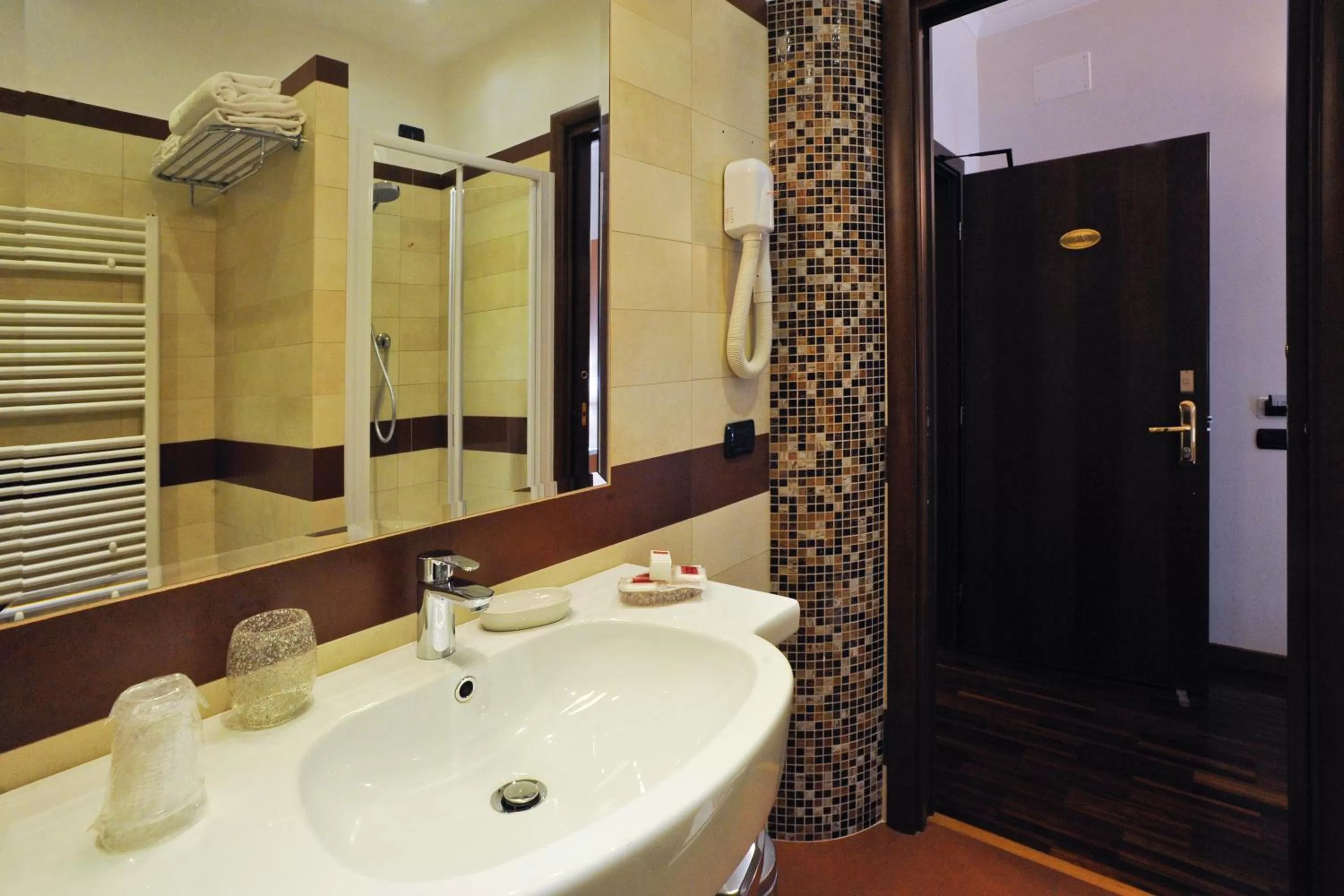 Bathroom in Hotel Roma Tiburtina Metro