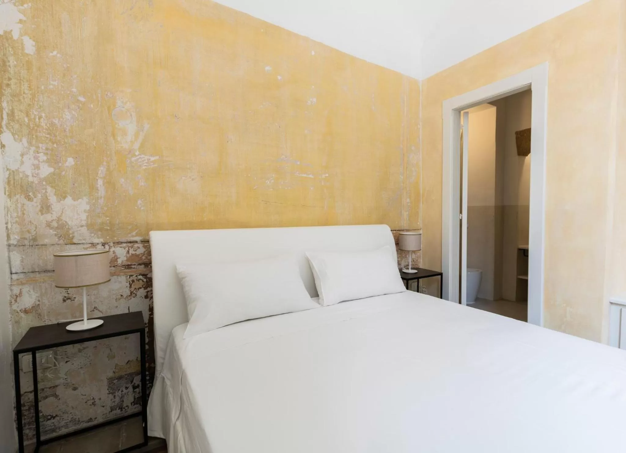 Bed in Palazzo Balsamo