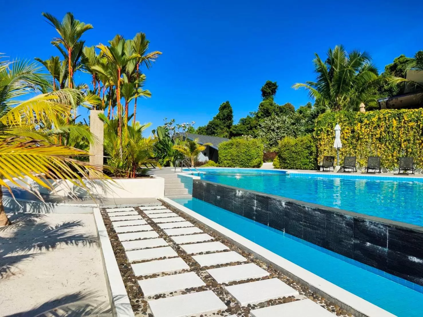 Khaolak Blue Sky Villa