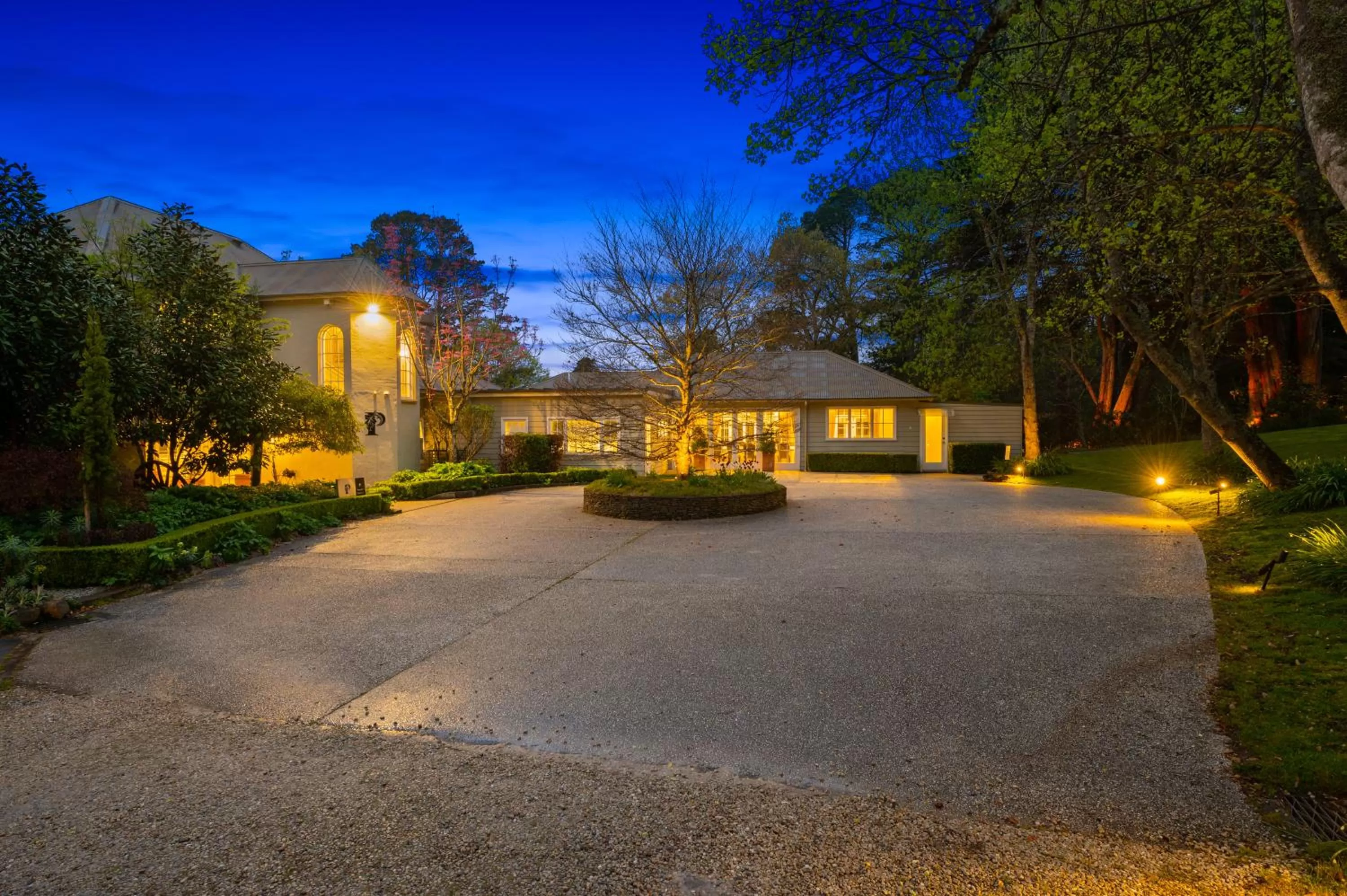 Property building in Parklands Country Gardens & Lodges Blue Mountains