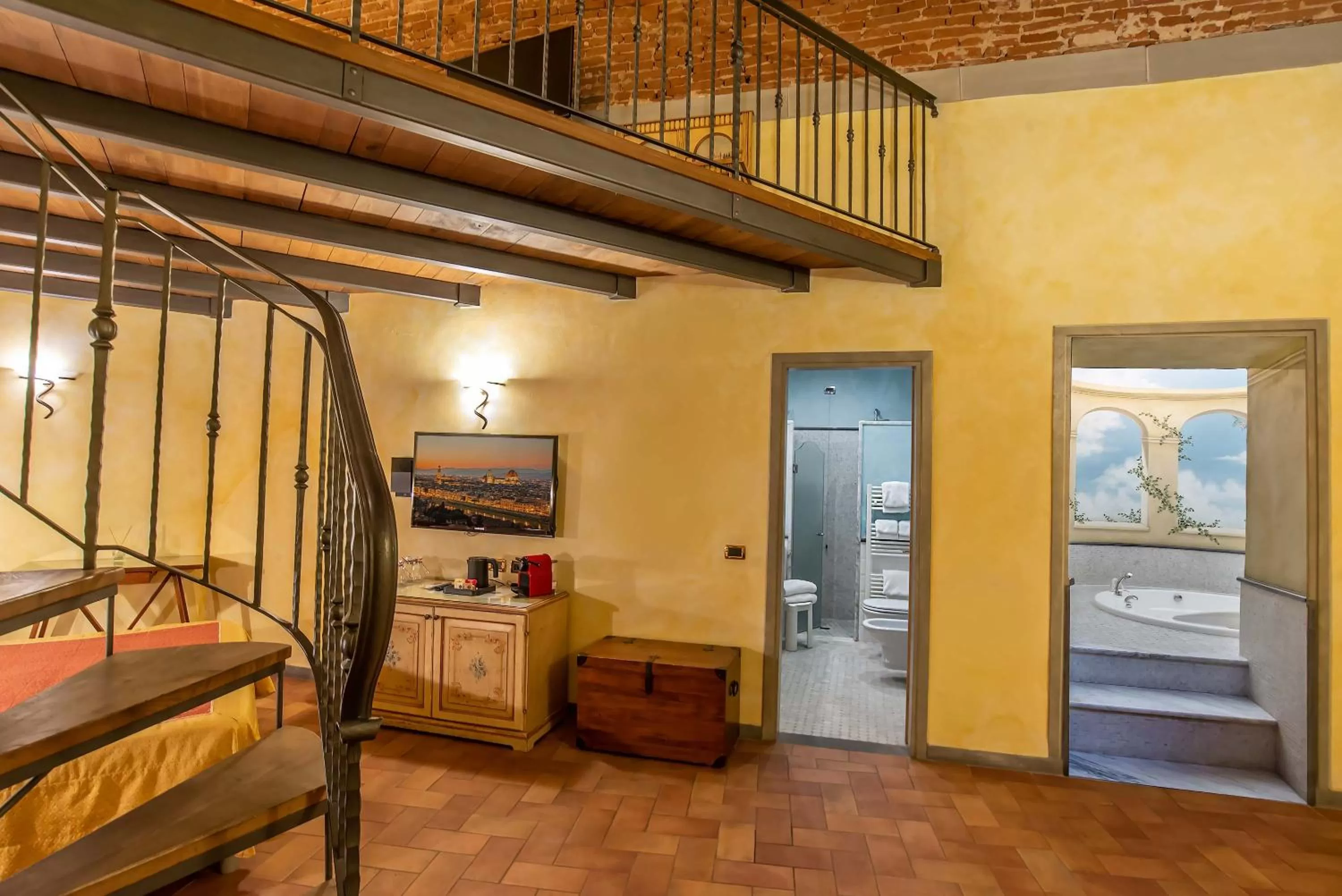 Hot Tub, Bed in Hotel Alba Palace