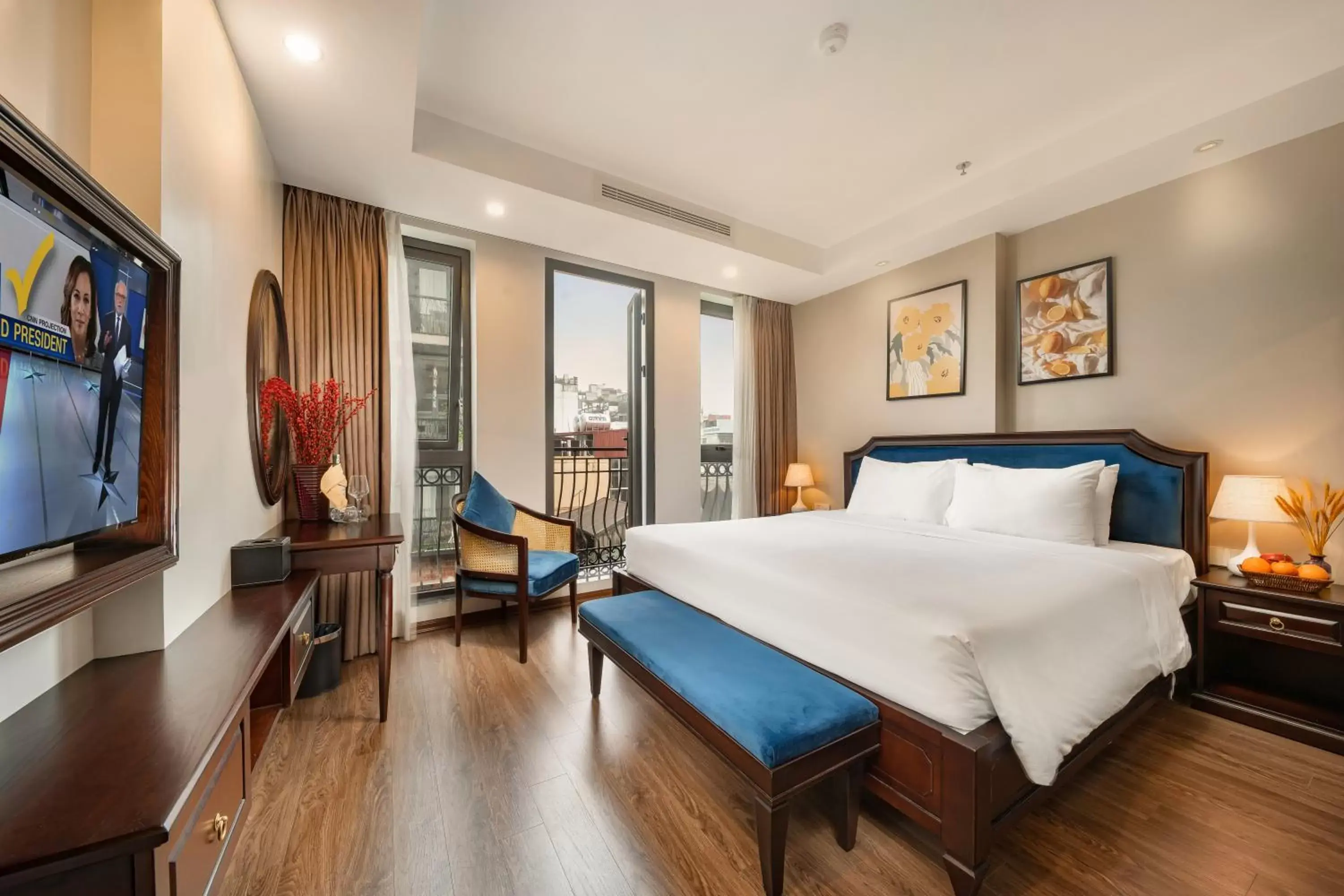 Suite with Balcony in Hanoi Fiesta Grand Hotel and Spa Suite with Balcony in Hanoi Fiesta Grand Hotel and Spa