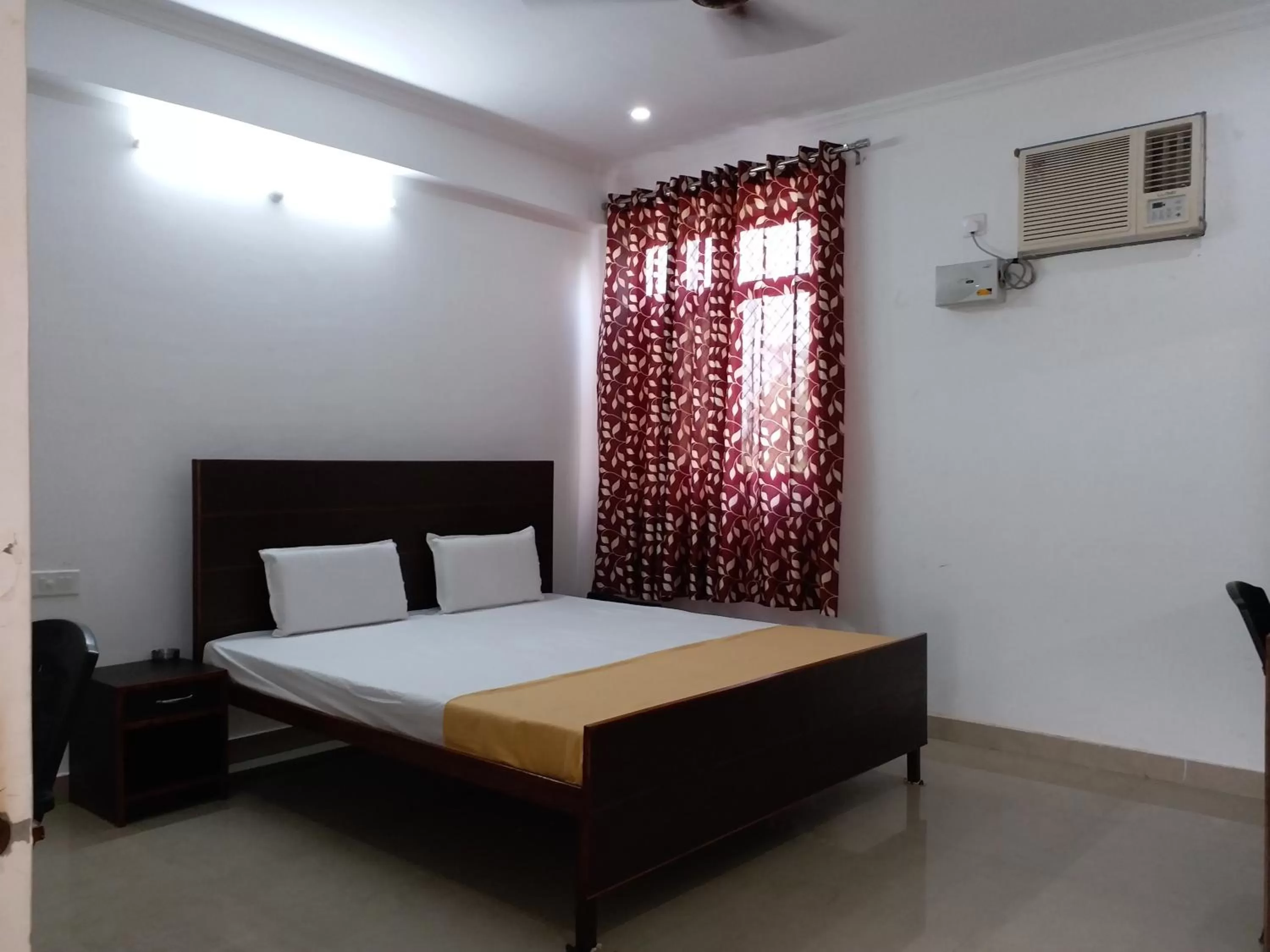 Krishna Hansraj Hotel