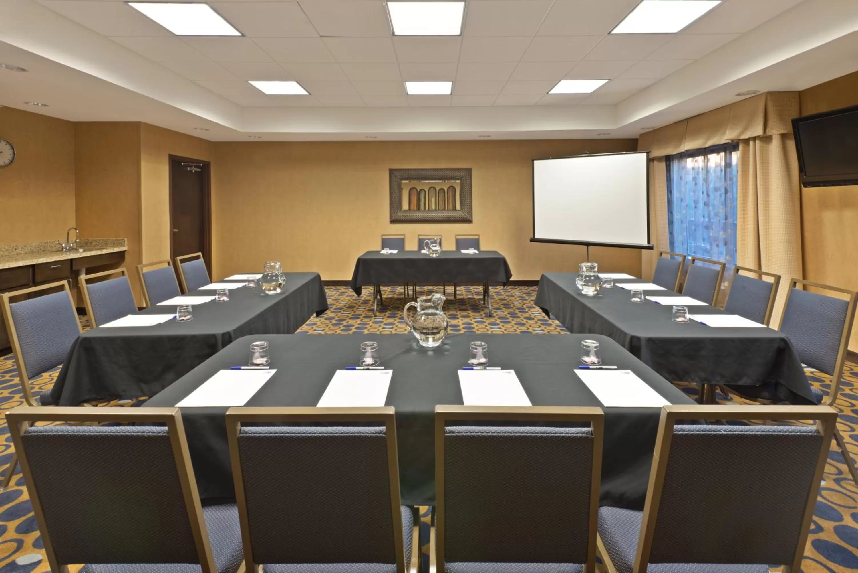 Meeting/conference room in Holiday Inn Express & Suites Richfield by IHG