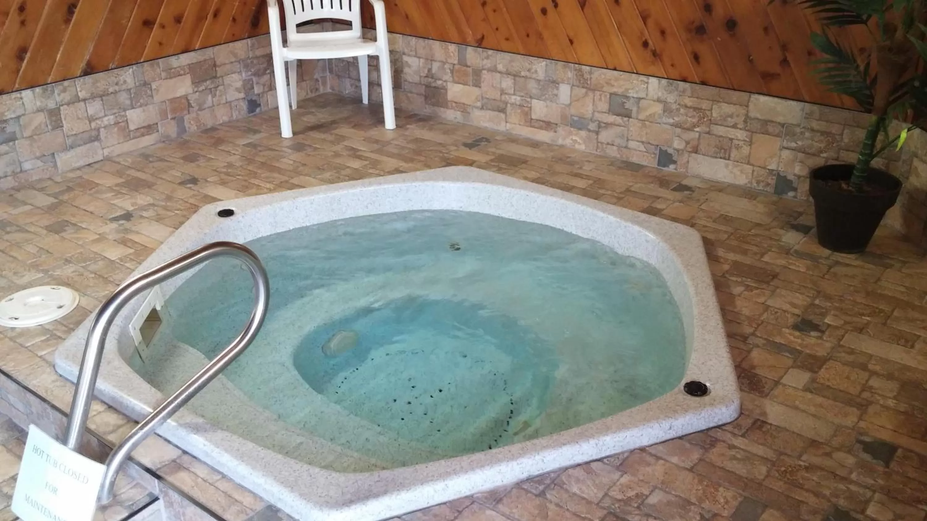 Swimming pool in Days Inn by Wyndham Columbia Mall