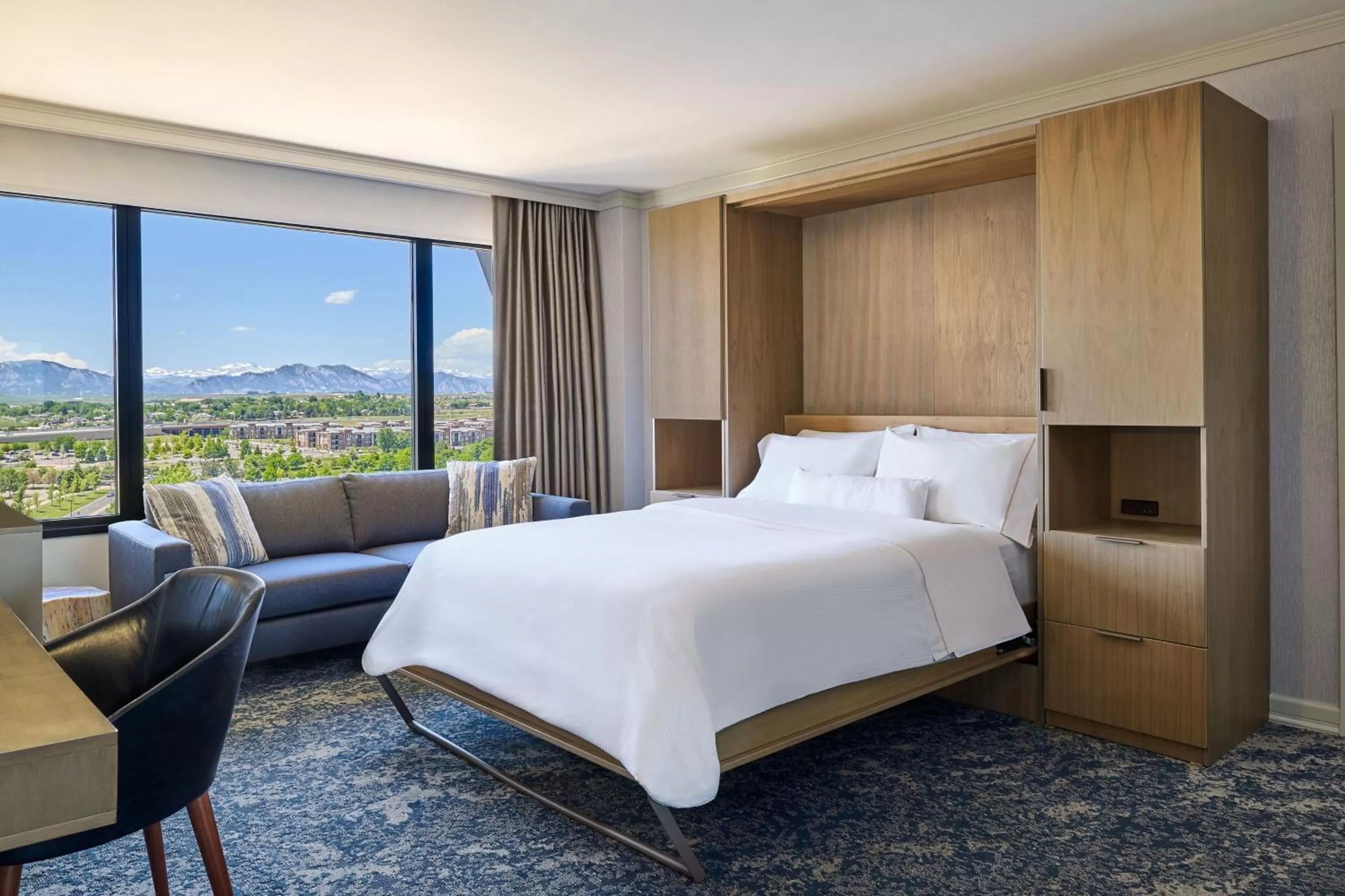 Photo of the whole room, Bed in The Westin Westminster