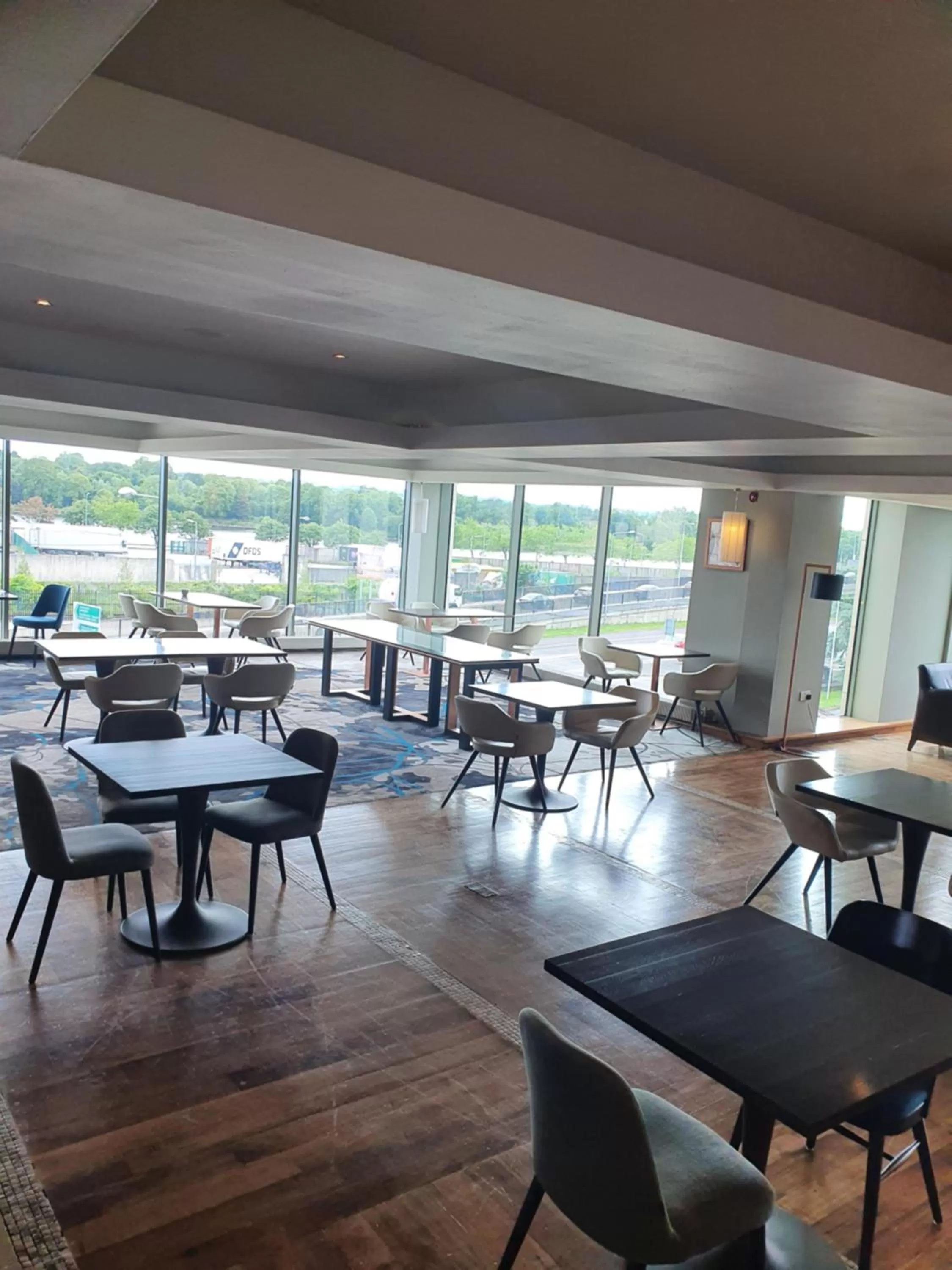 Restaurant/places to eat in Clayton Hotel Silver Springs