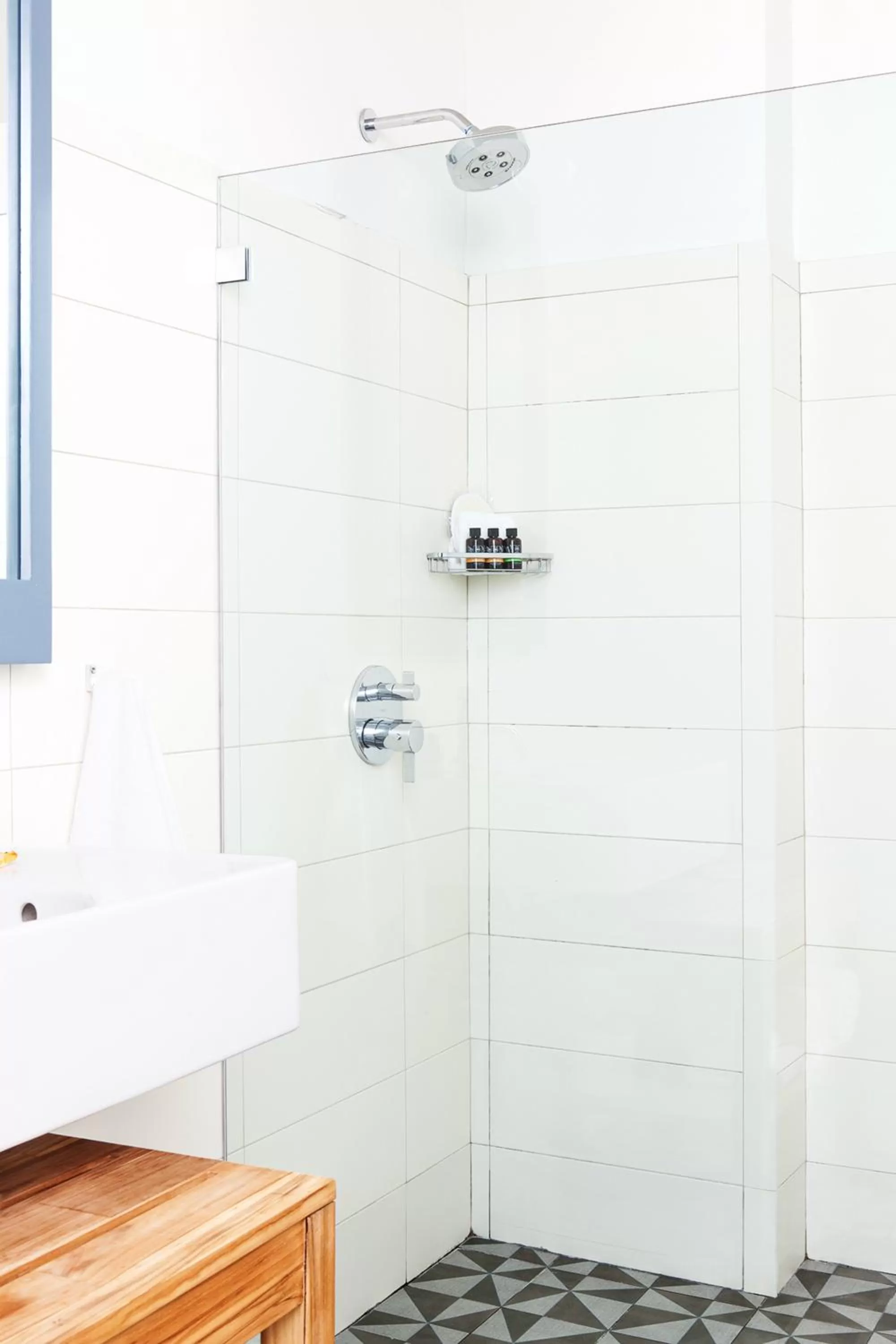 Toilet in Boro Hotel