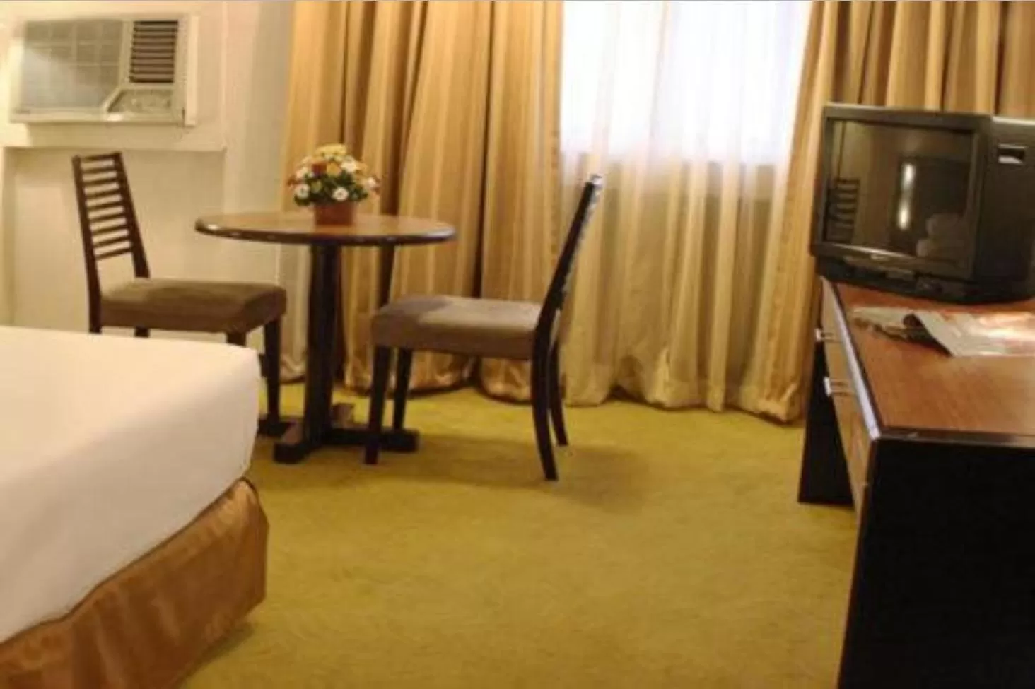 Bed in Rothman Hotel