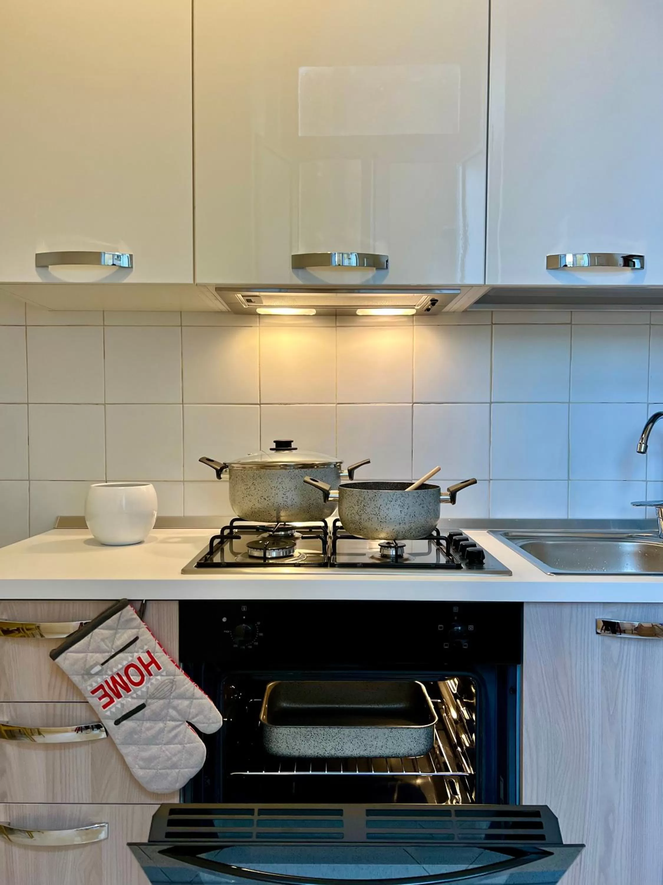 Kitchen or kitchenette in B&B Casa Caracciolo