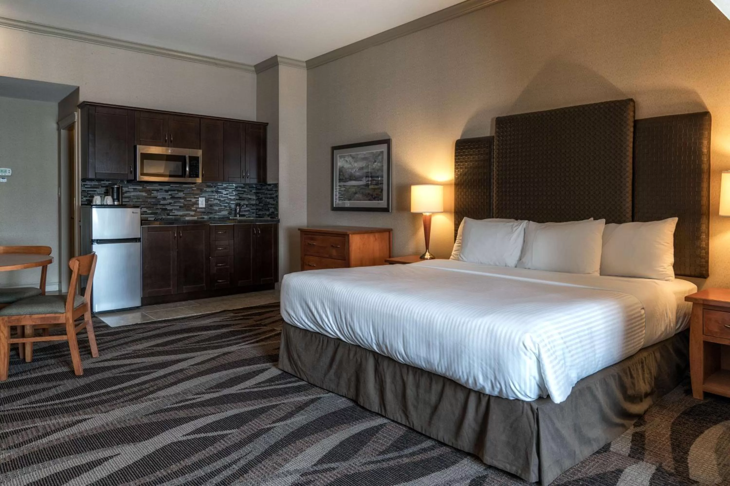 King Room with Kitchenette in Prestige Harbourfront Resort, WorldHotels Luxury